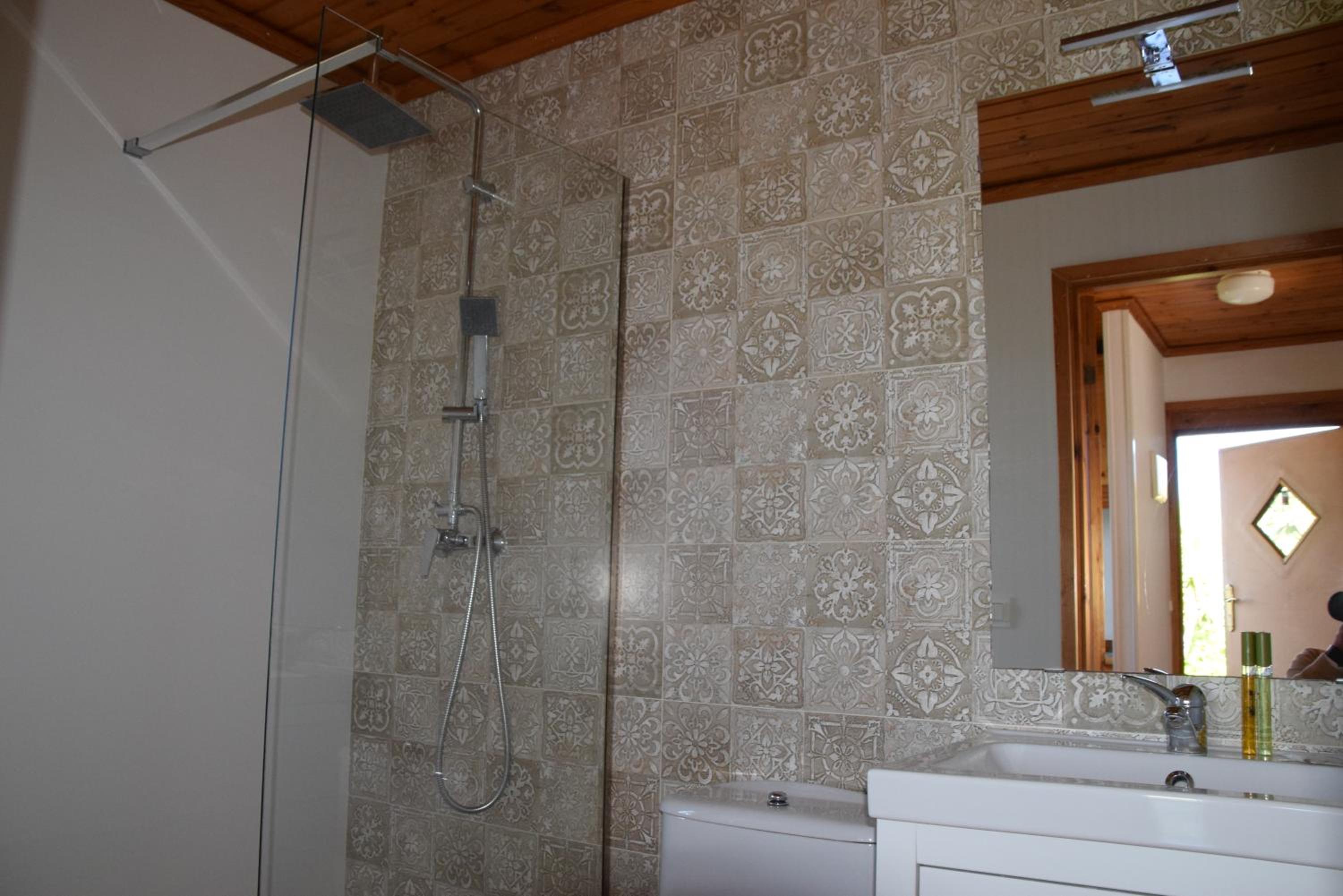 One-Bedroom Chalet - Photo 5