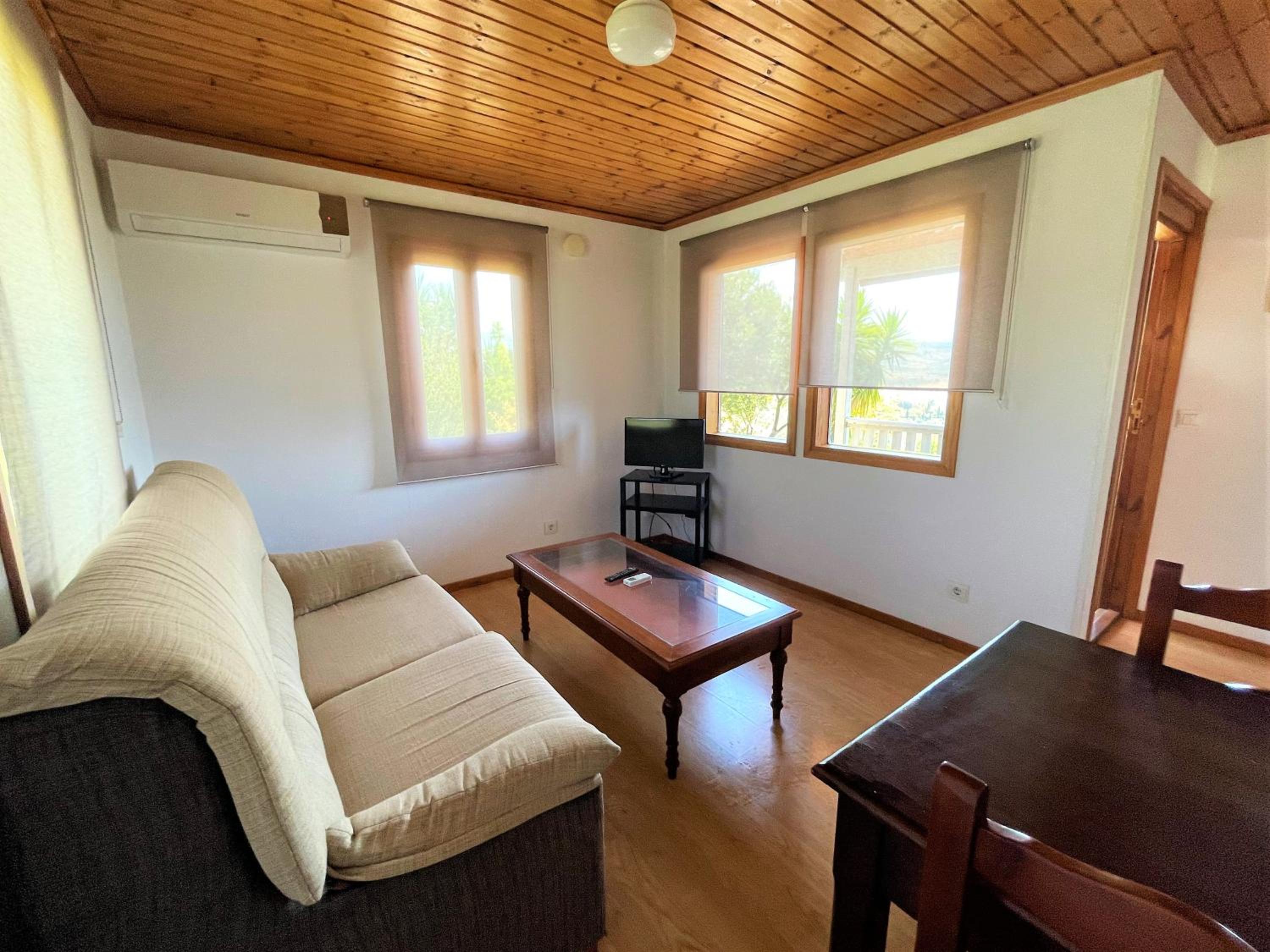 One-Bedroom Chalet - Photo 3