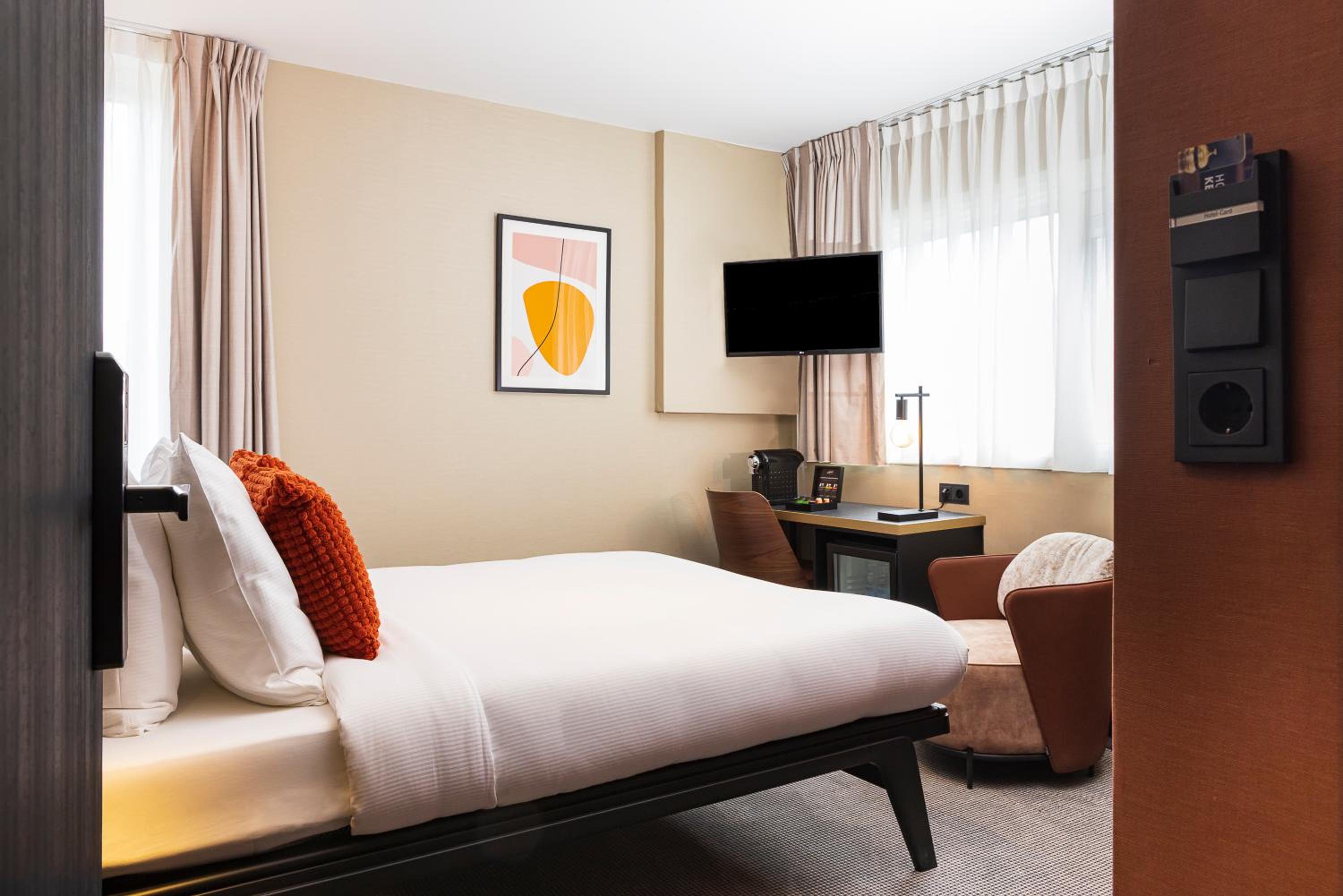 Small Double Room photo 1