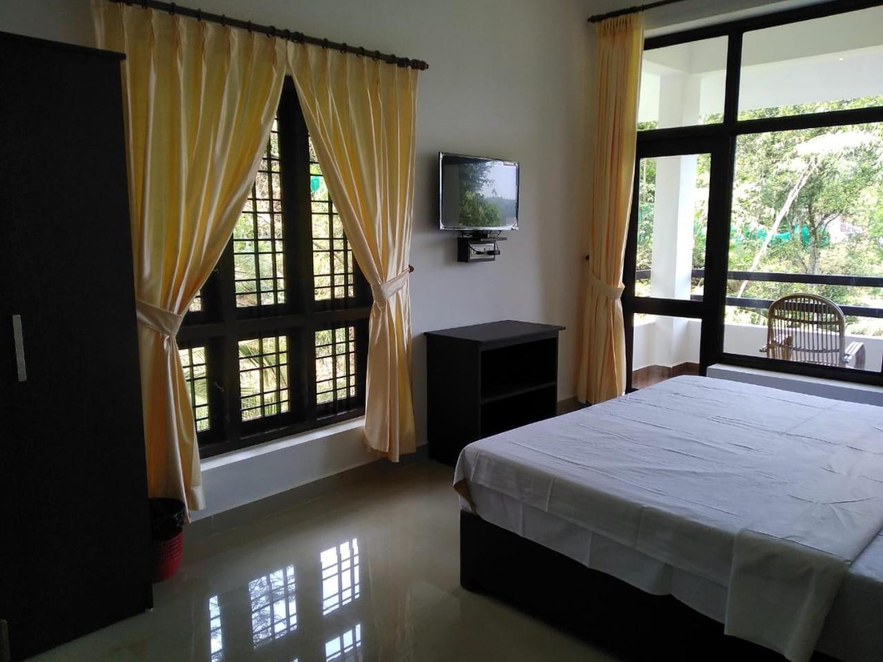 Deluxe Double Room photo 2