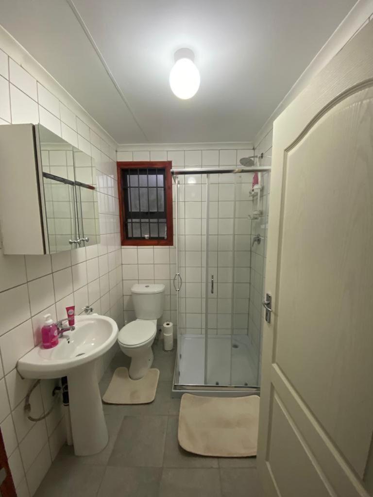 One-Bedroom Apartment - Photo 4