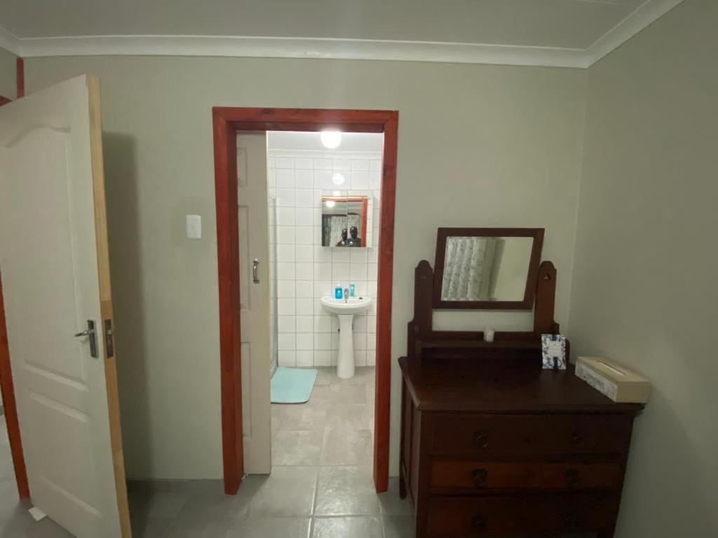 Three-Bedroom Apartment - Photo 6