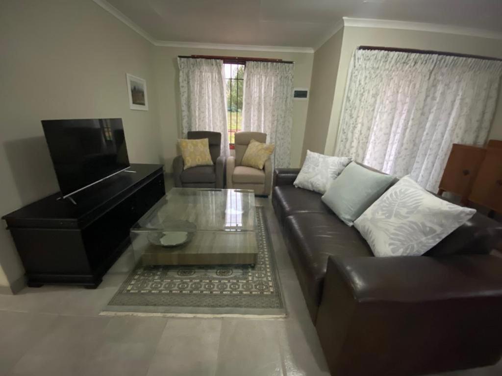 One-Bedroom Apartment - Photo 8