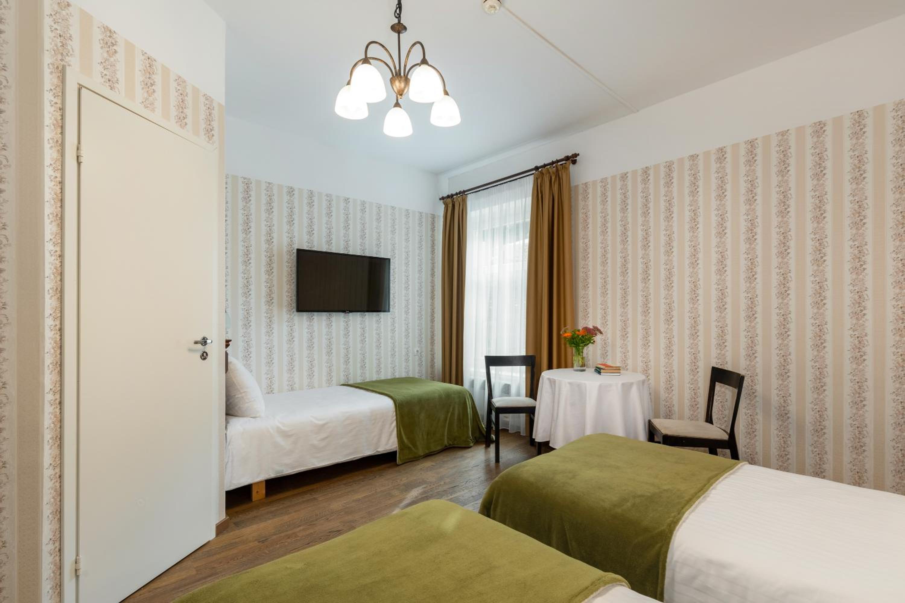 Deluxe Triple Room - Photo 6