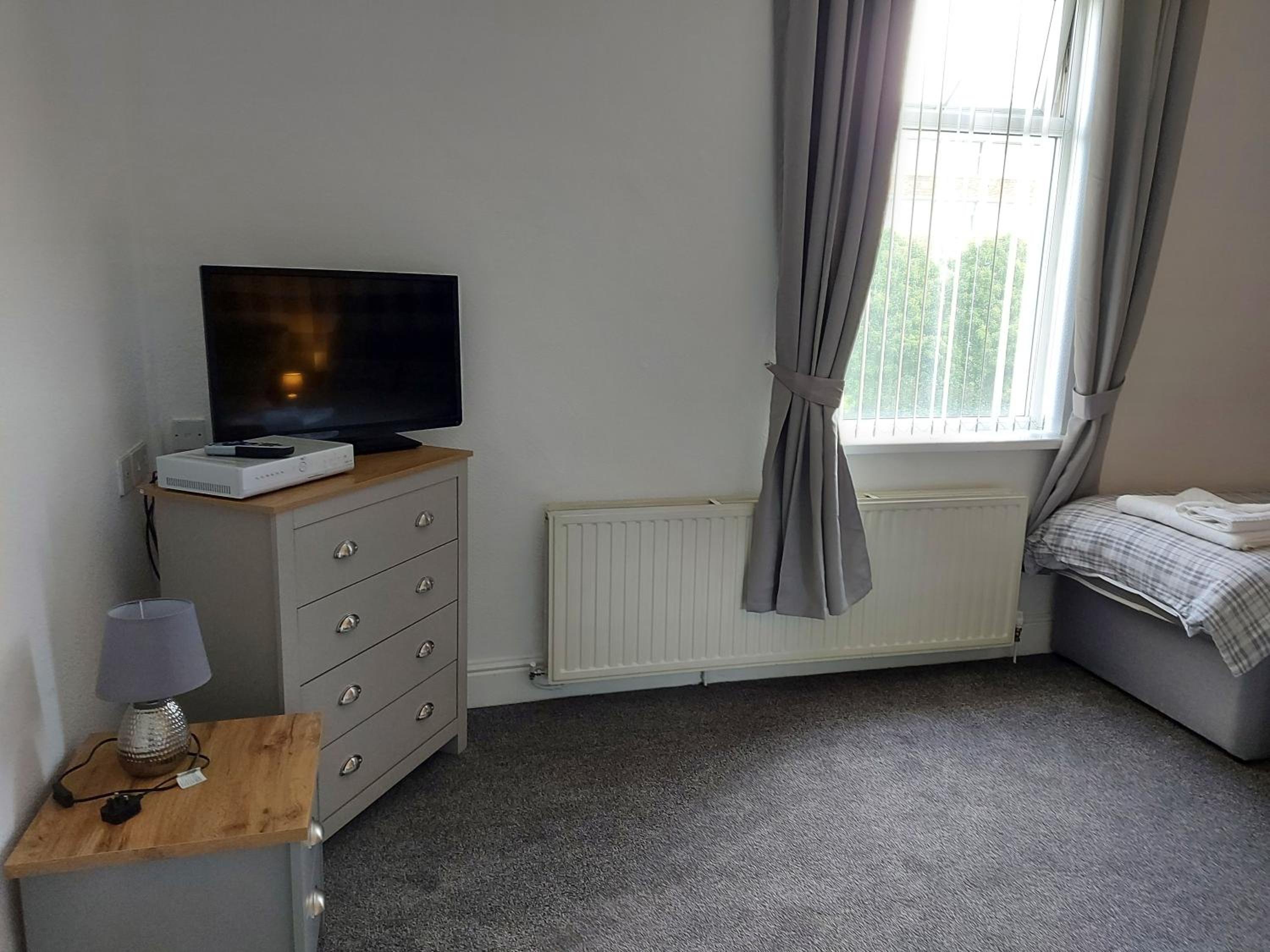 Quadruple Room - Photo 2