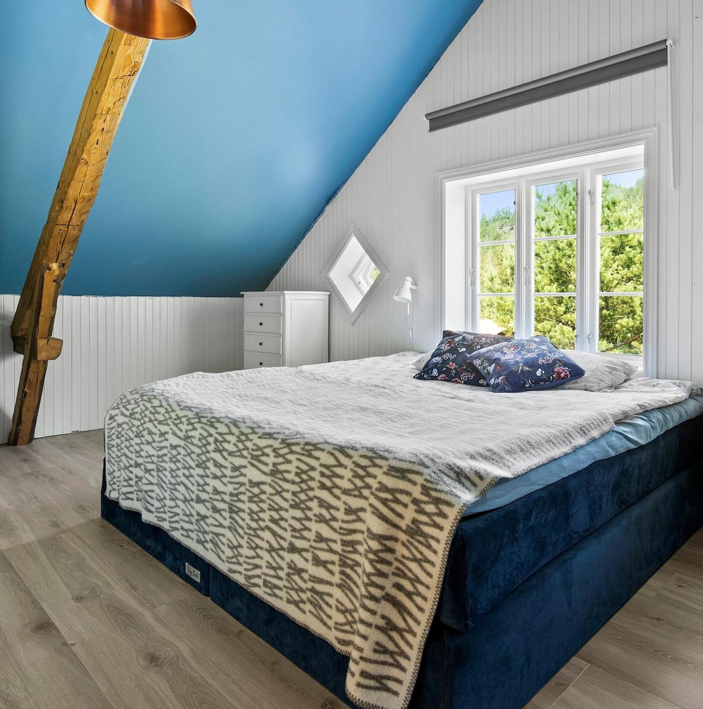 Three-Bedroom House photo 1