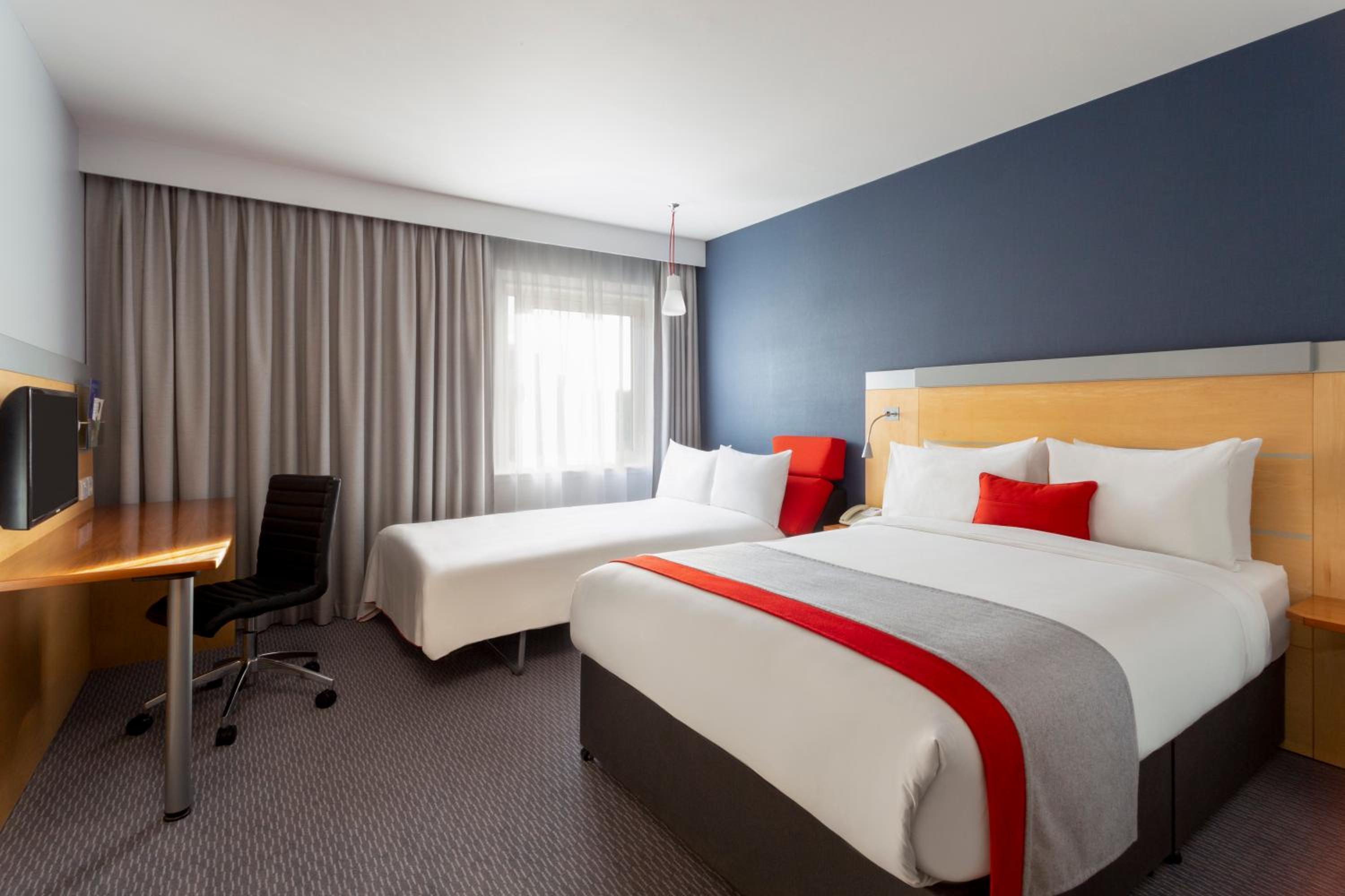 Standard Double Room with Sofa Bed and Free Hot Breakfast
