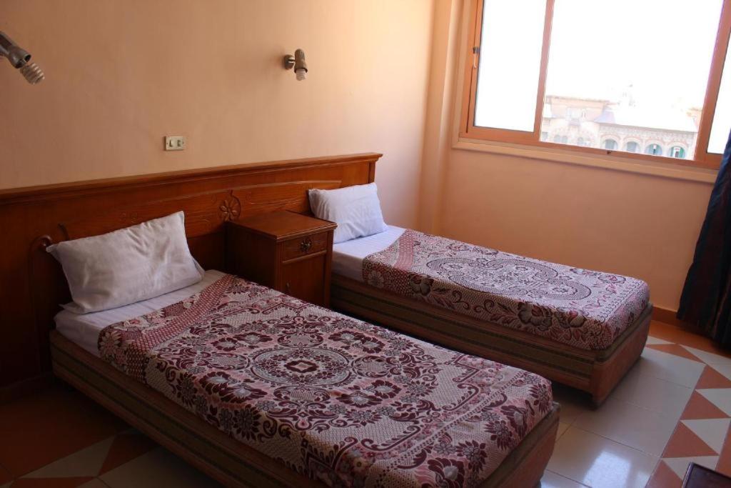 Budget Double Room photo 3