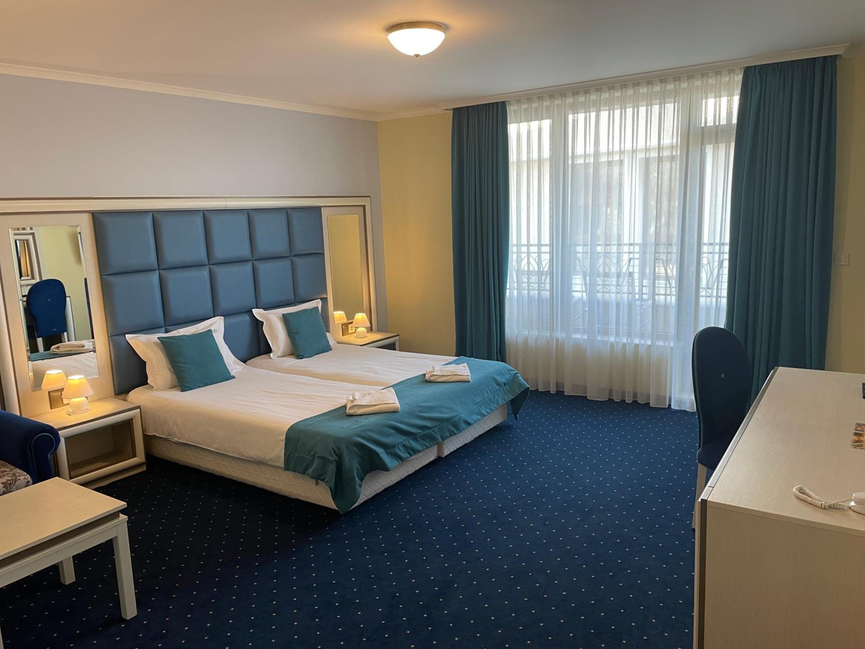 Standard Twin Room photo 1
