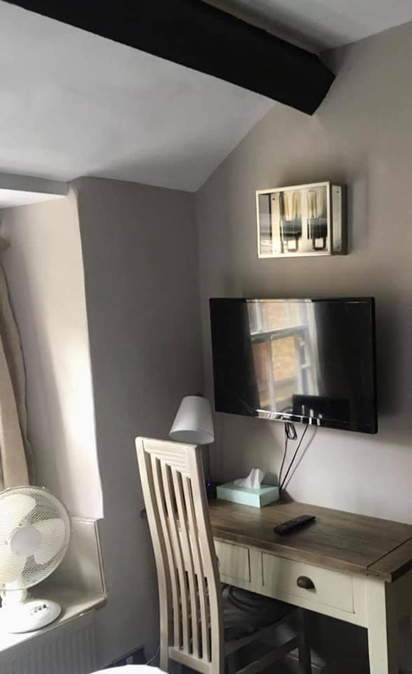 Standard Double Room - Photo 2