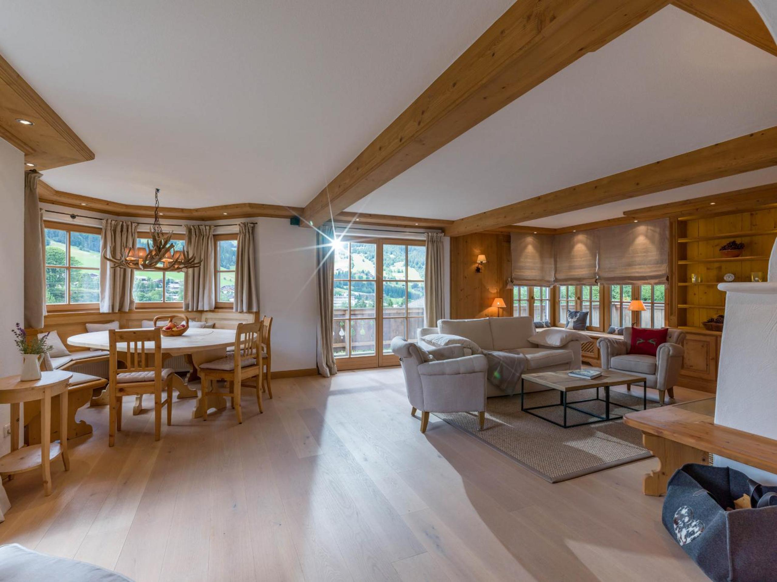 Four-Bedroom House photo 2