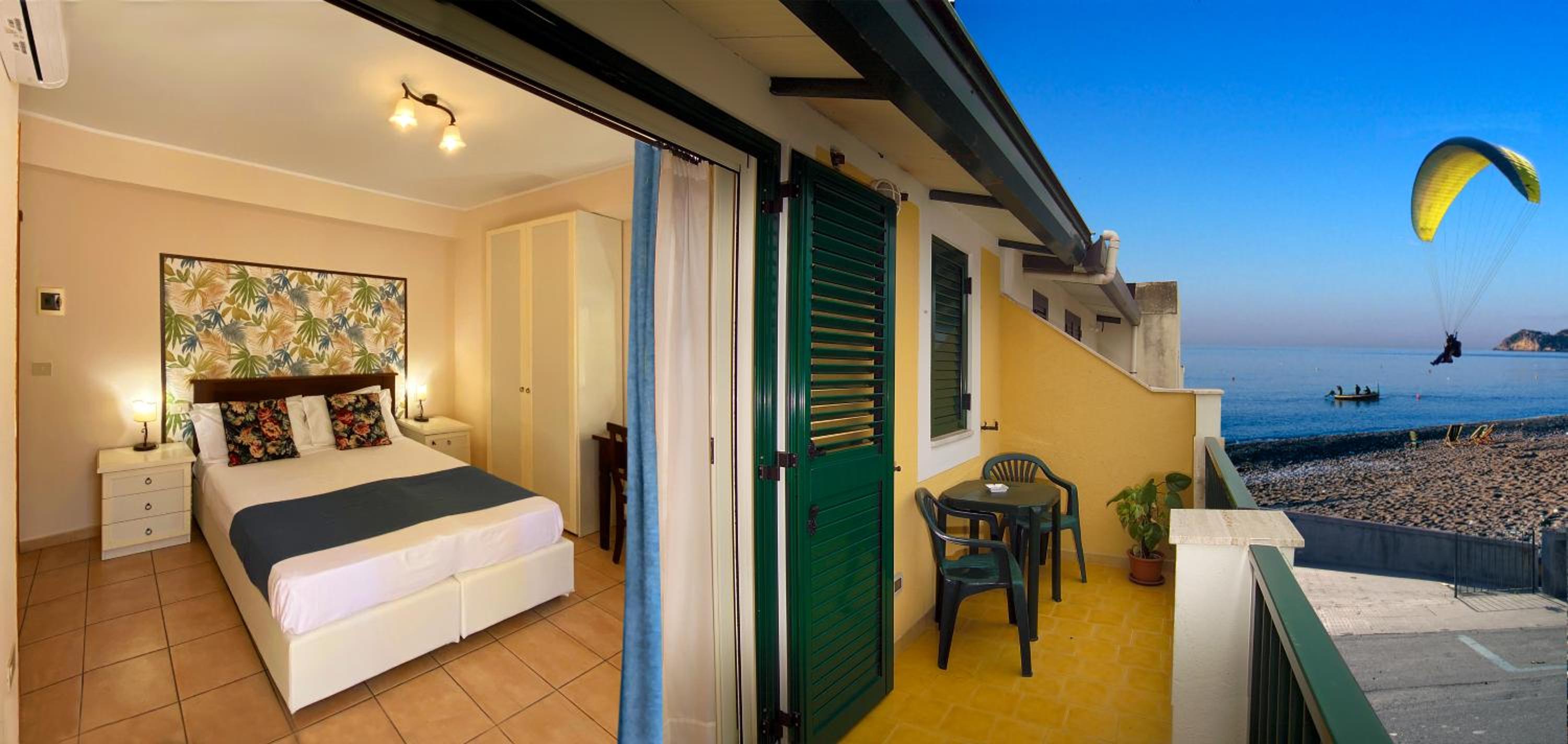 Double Room - Photo 12