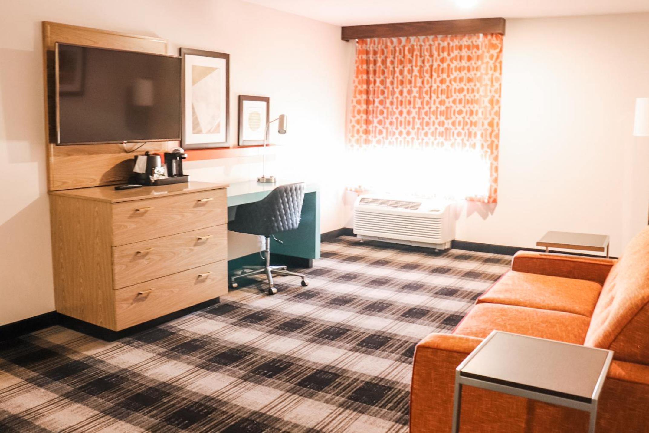 One-Bedroom King Suite - Mobility Access/Non-Smoking  photo 3