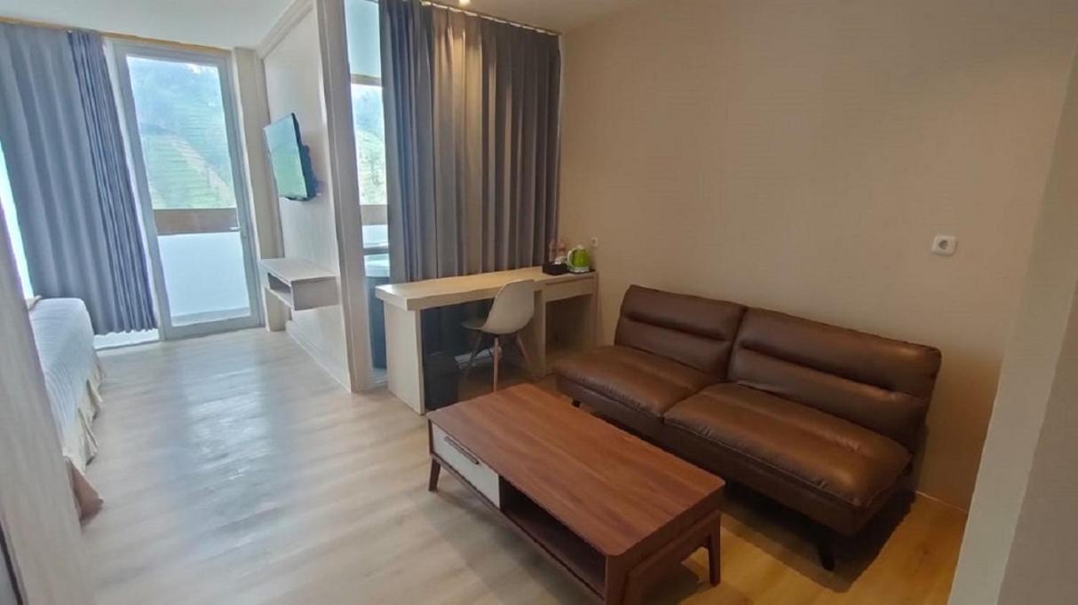 Suite - Photo 2
