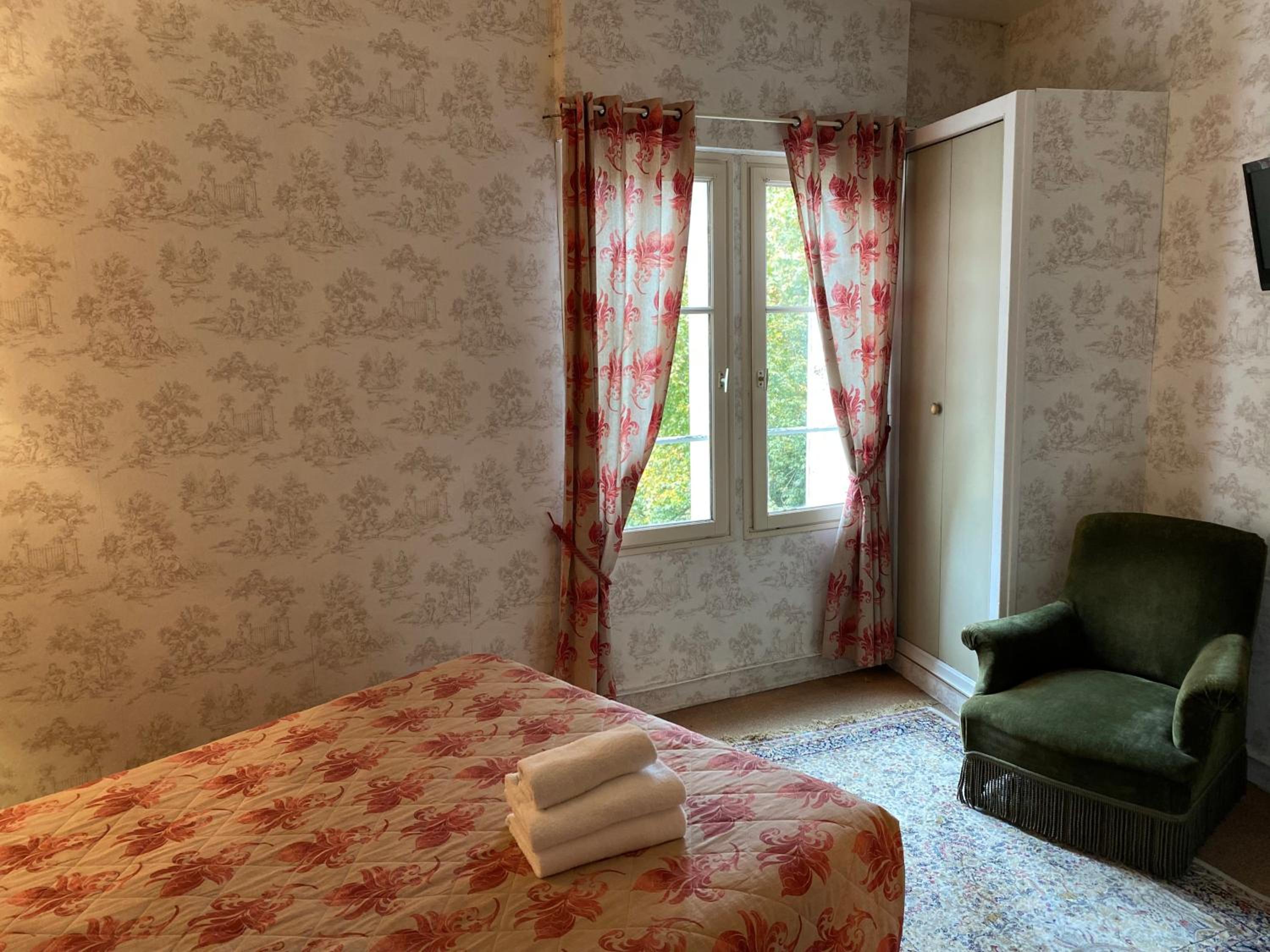 Budget Double Room (not renovated) photo 2