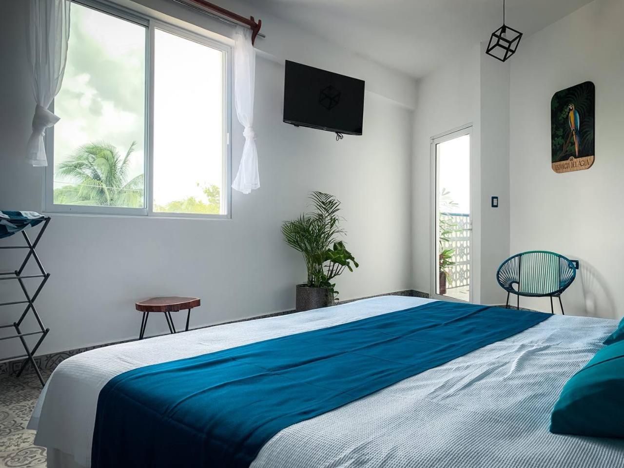 Large Double Room - Photo 1