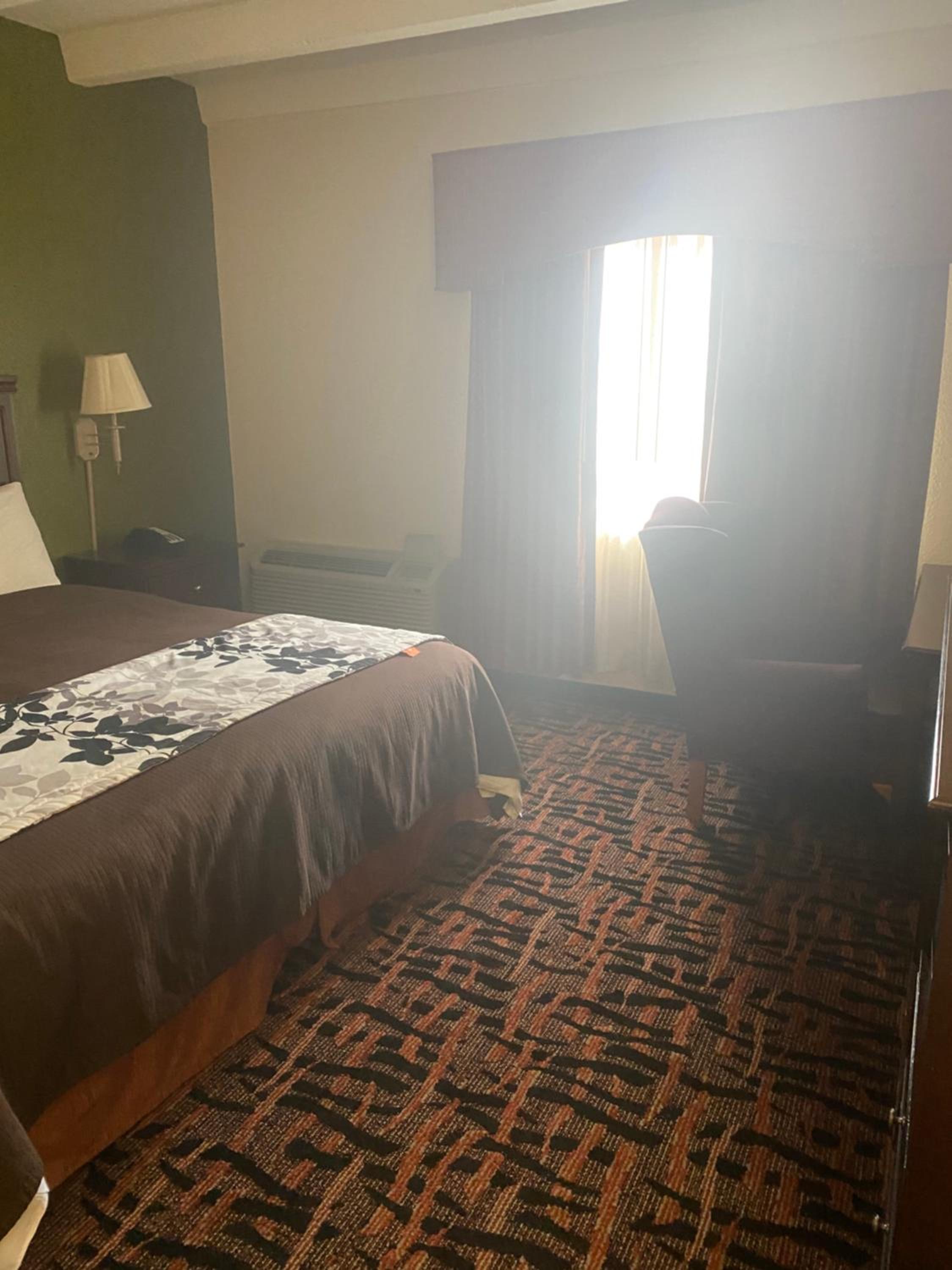 King Room - Non-Smoking photo 1