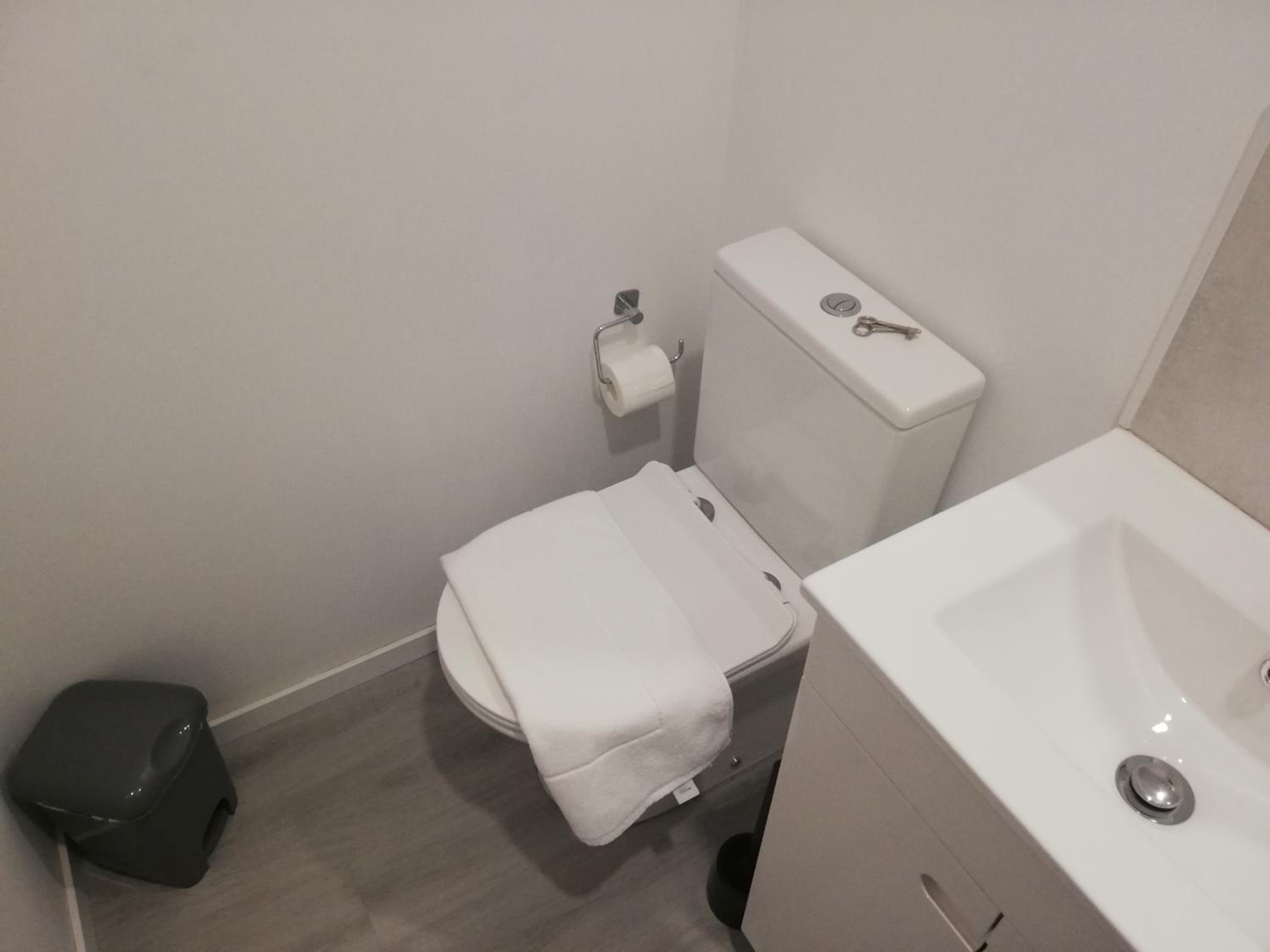 Double Room with External Private Bathroom photo 2