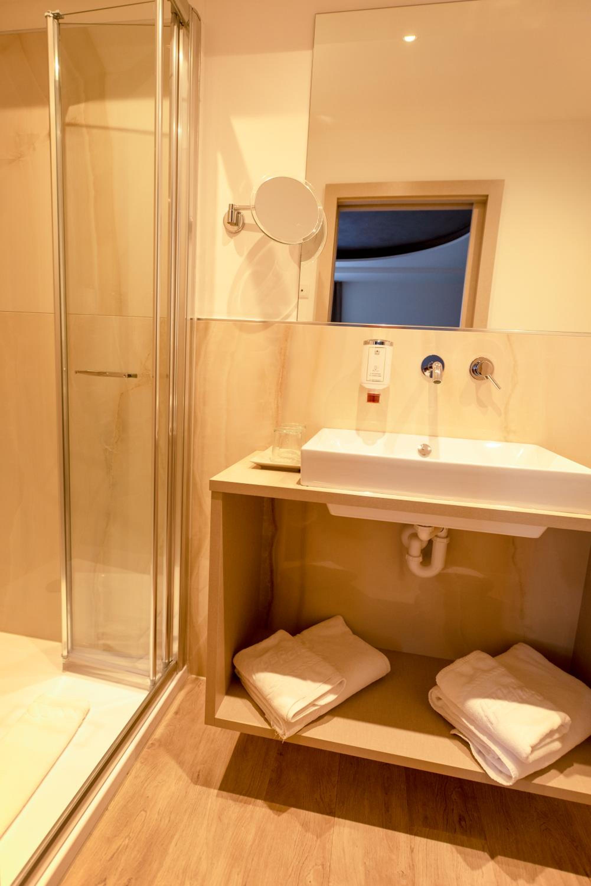 Triple Room - Photo 5