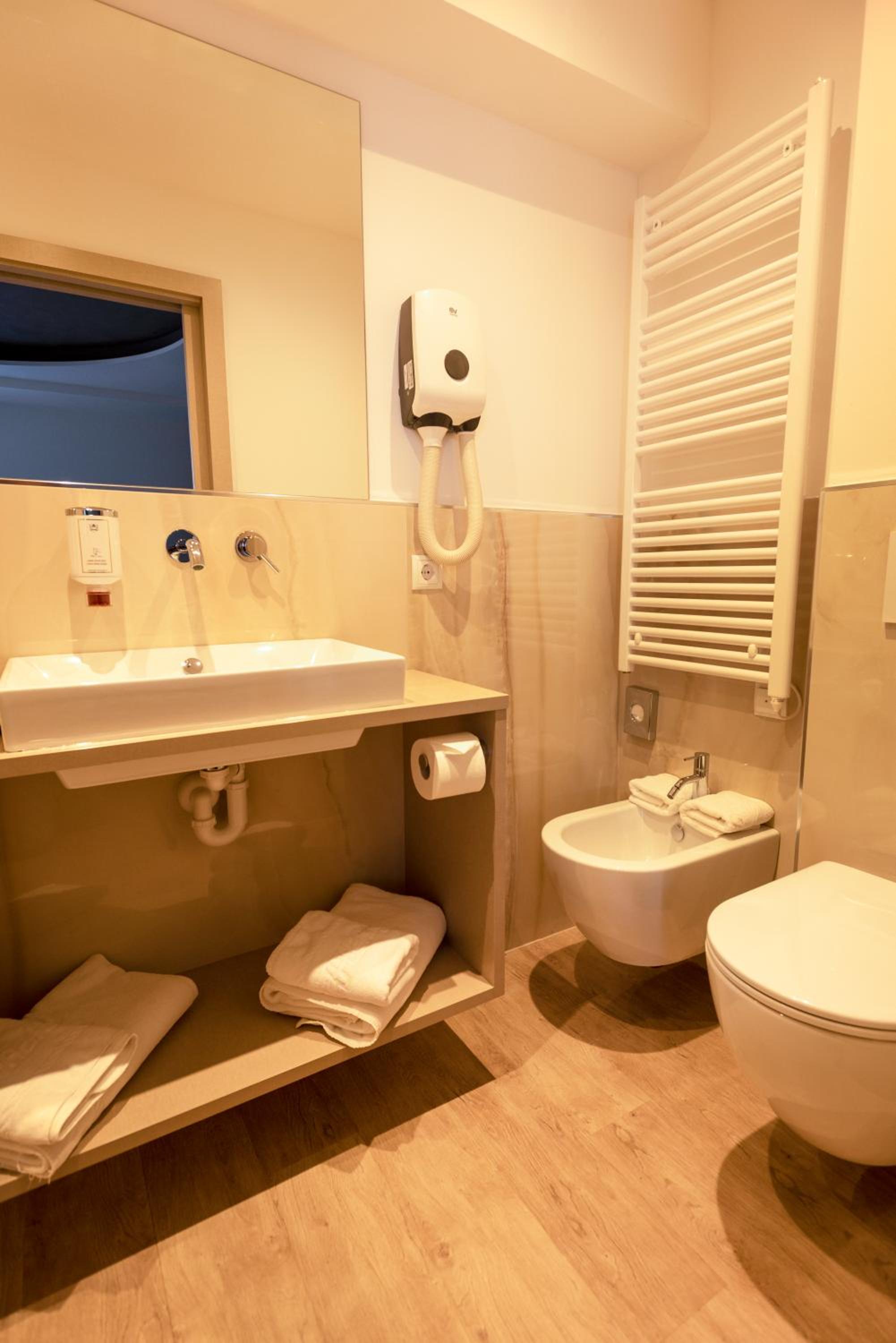 Triple Room - Photo 2