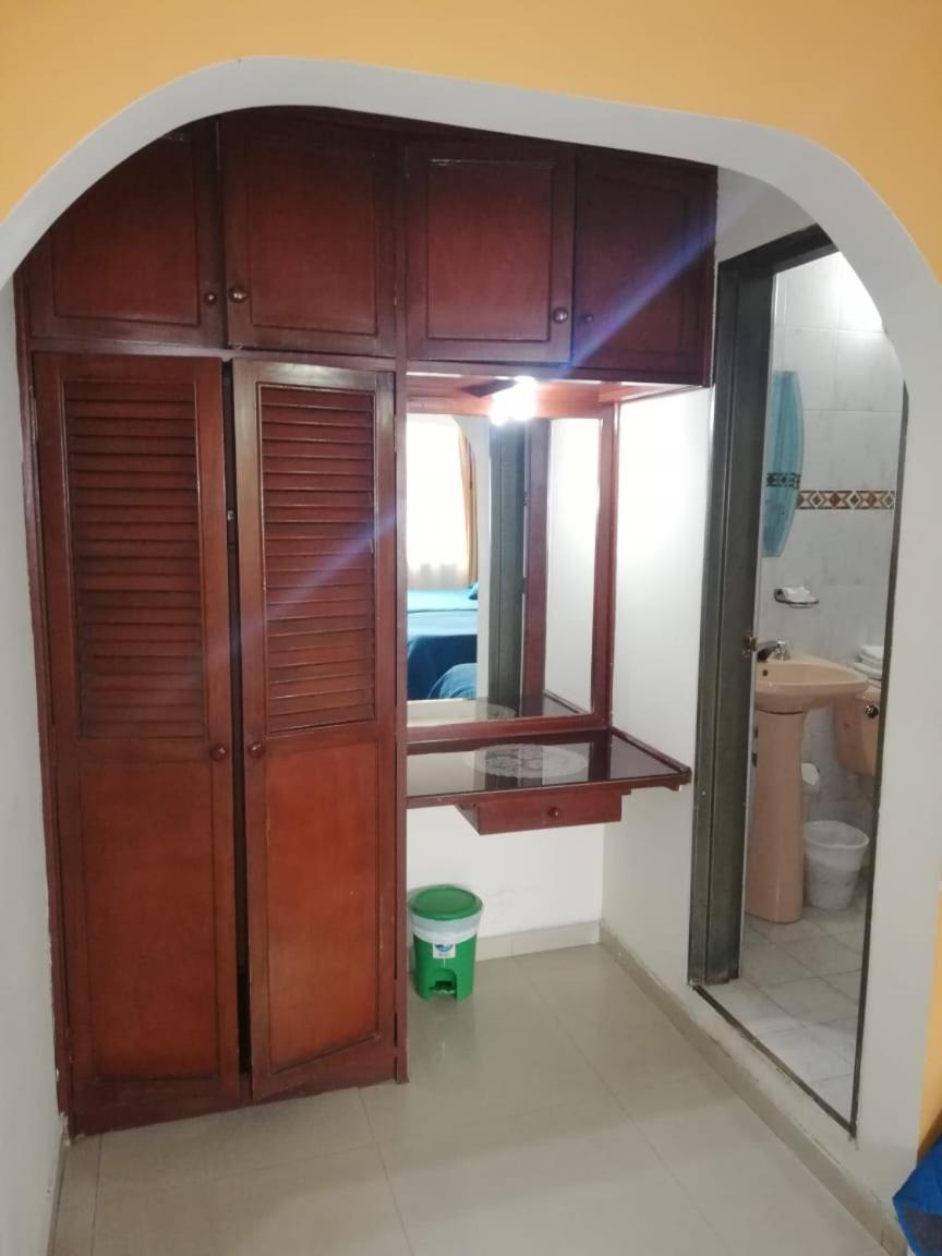 Large Twin Room photo 3