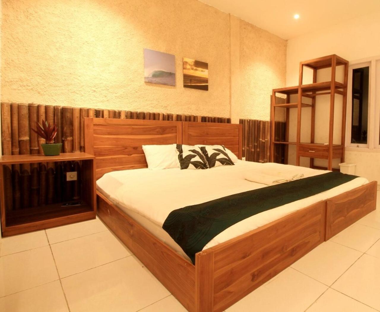 Deluxe Double Room with Balcony and Sea View photo 3
