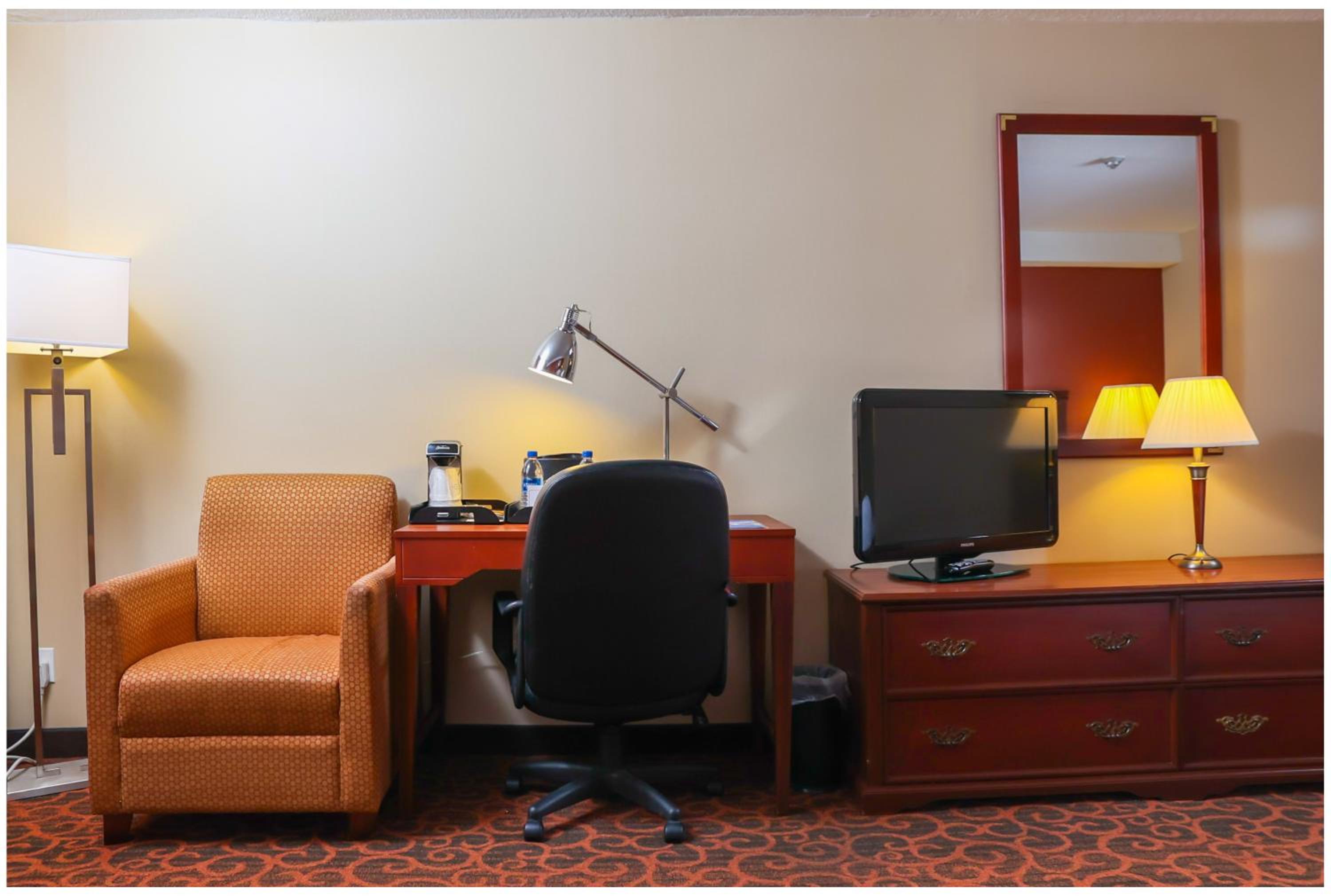 Queen Room with Two Queen Beds - Mobility Access/Non-Smoking