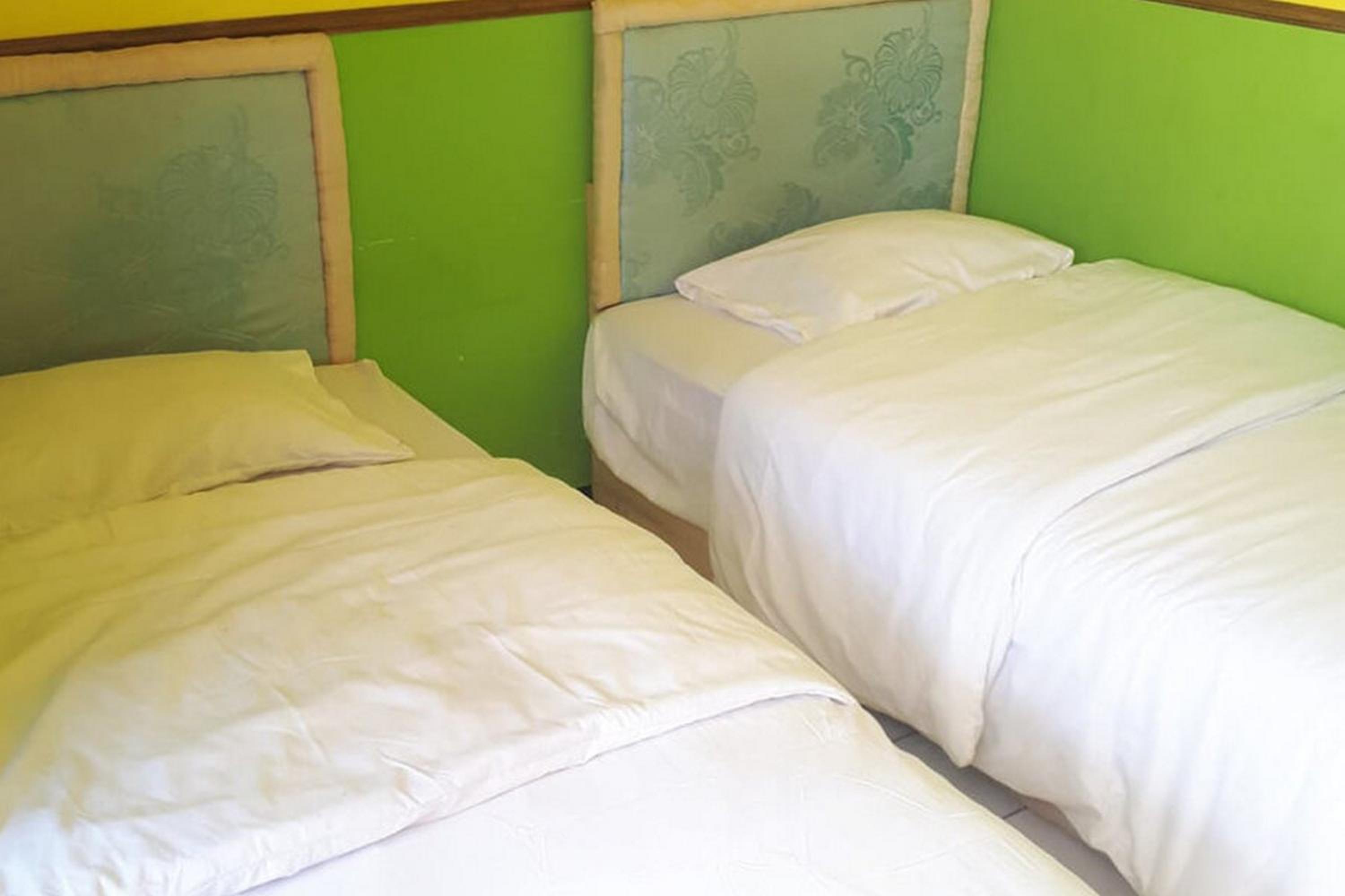 Twin Room - Photo 1