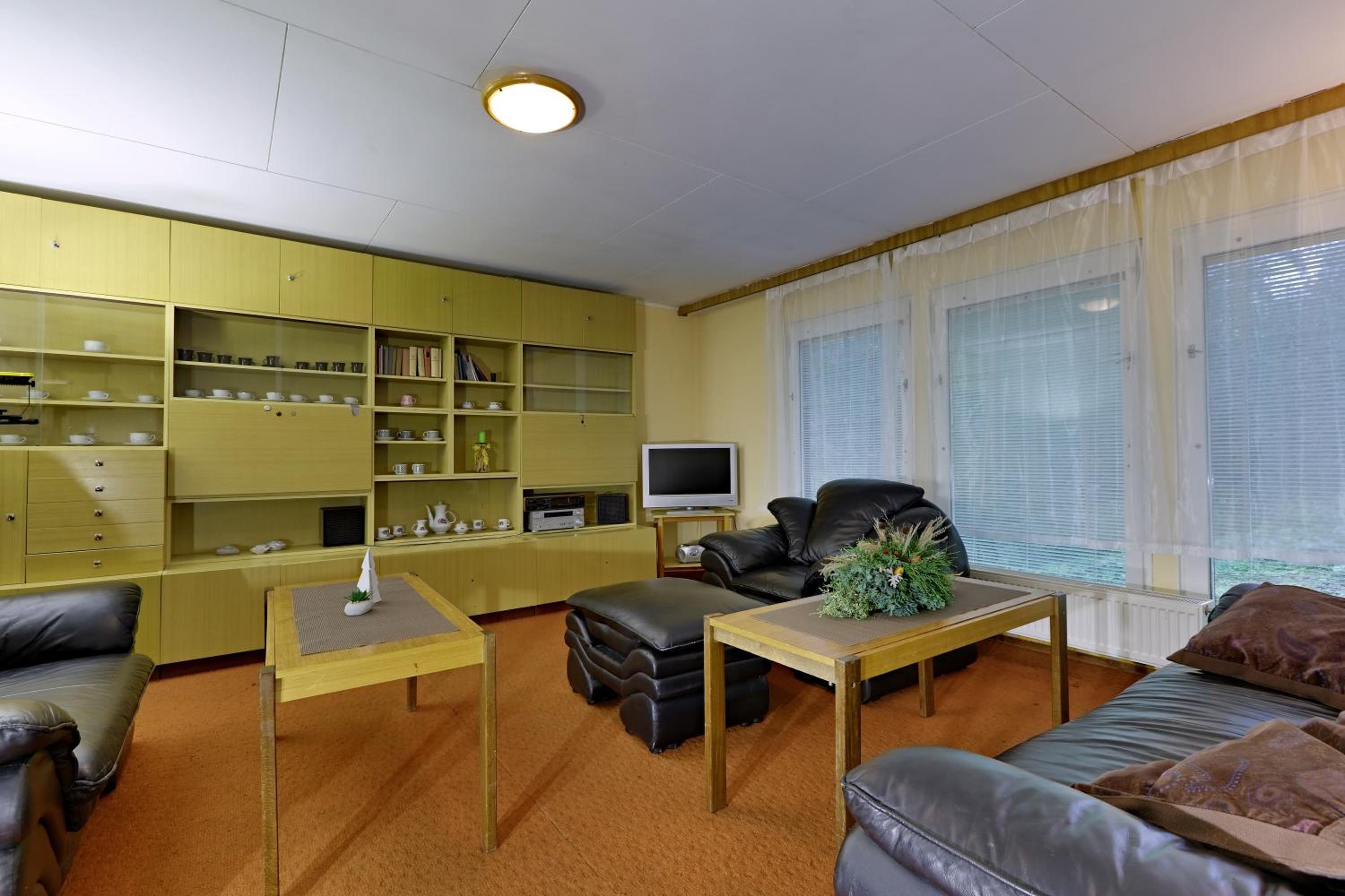 Apartment photo 2