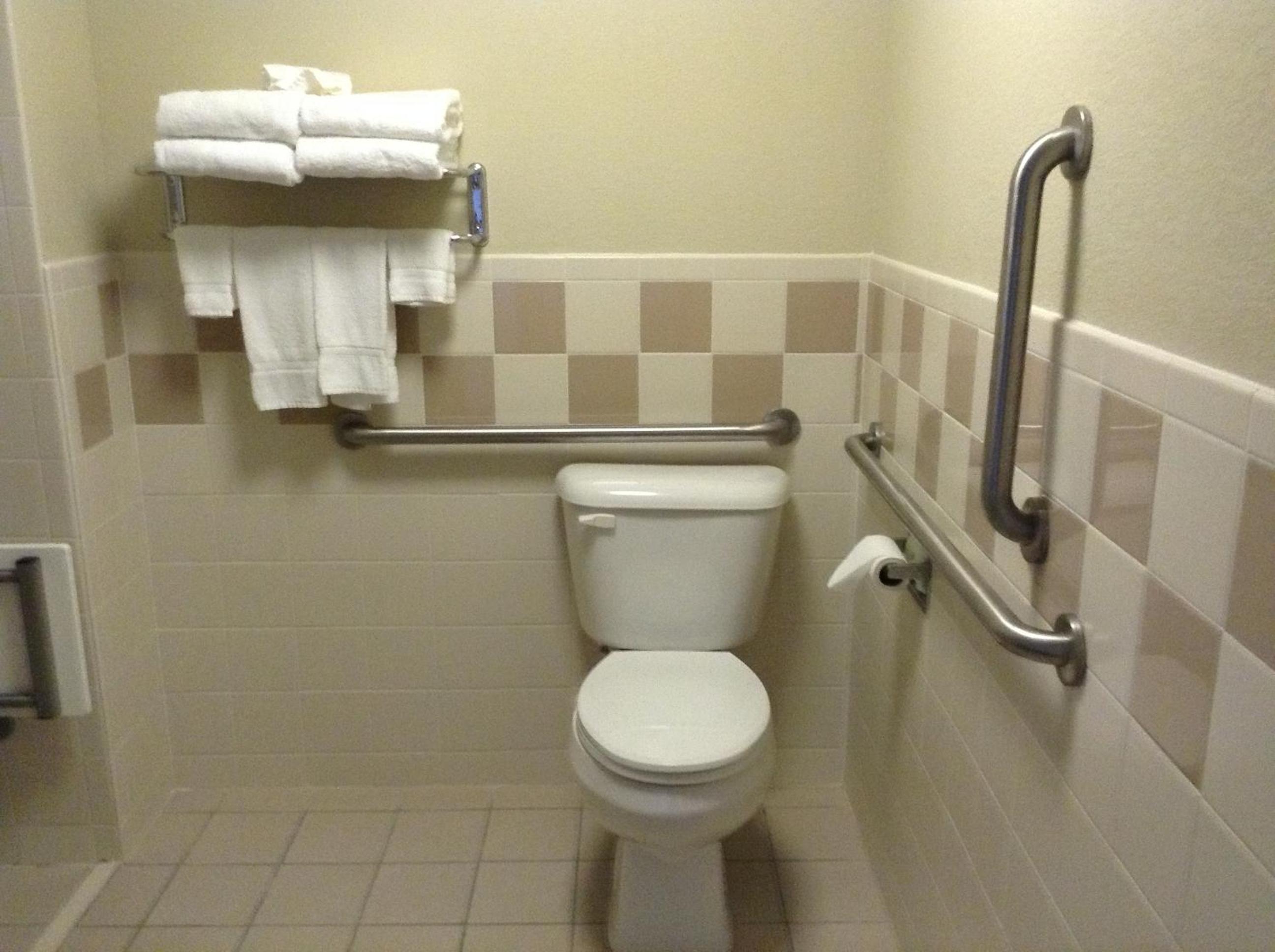 King Room - Mobility Access/Non-Smoking photo 3