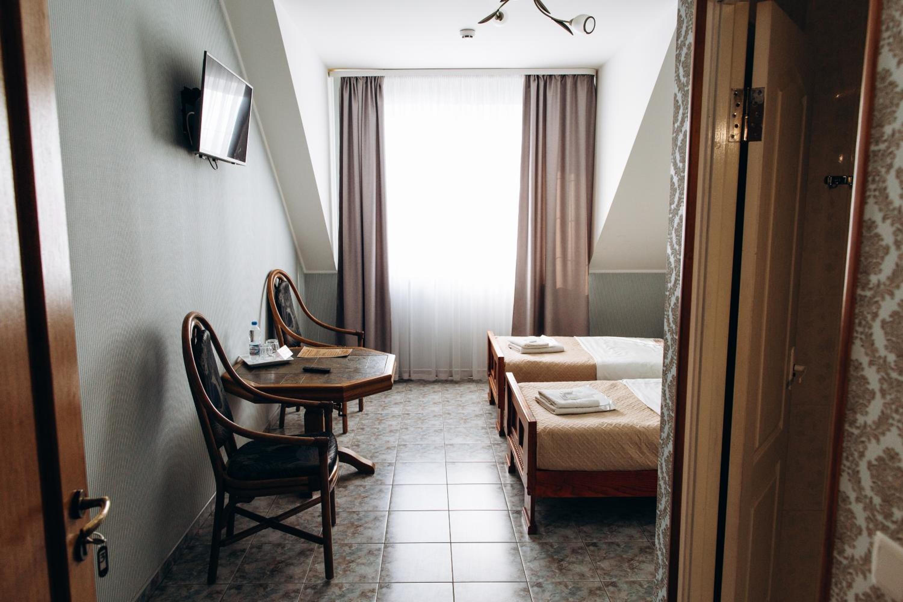 Standard Double or Twin Room photo 2