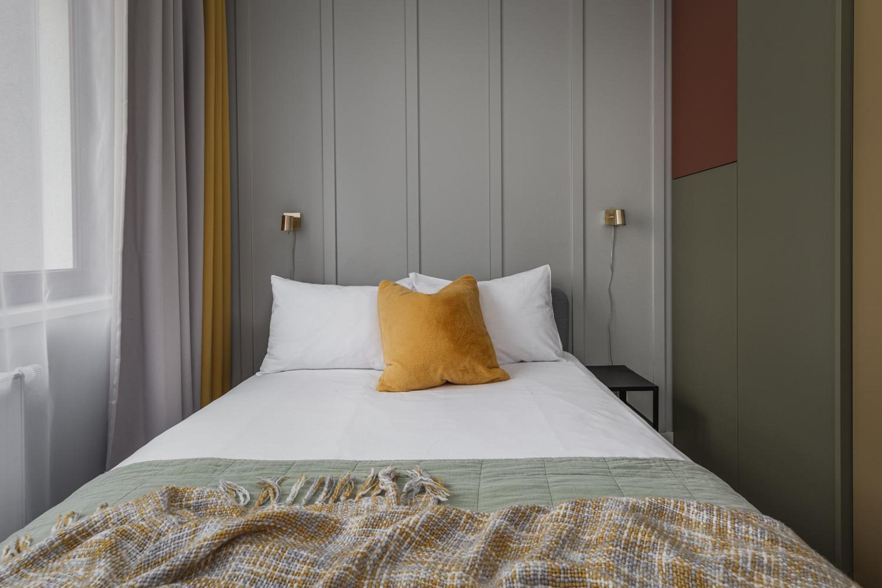 One-Bedroom Apartment - Photo 18
