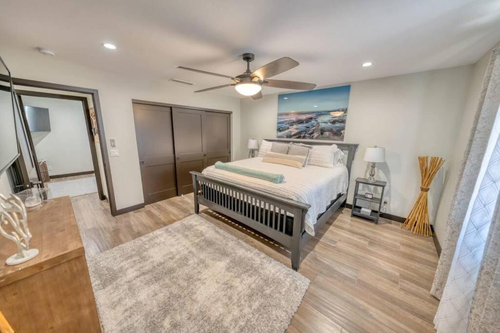 Three-Bedroom House photo 2