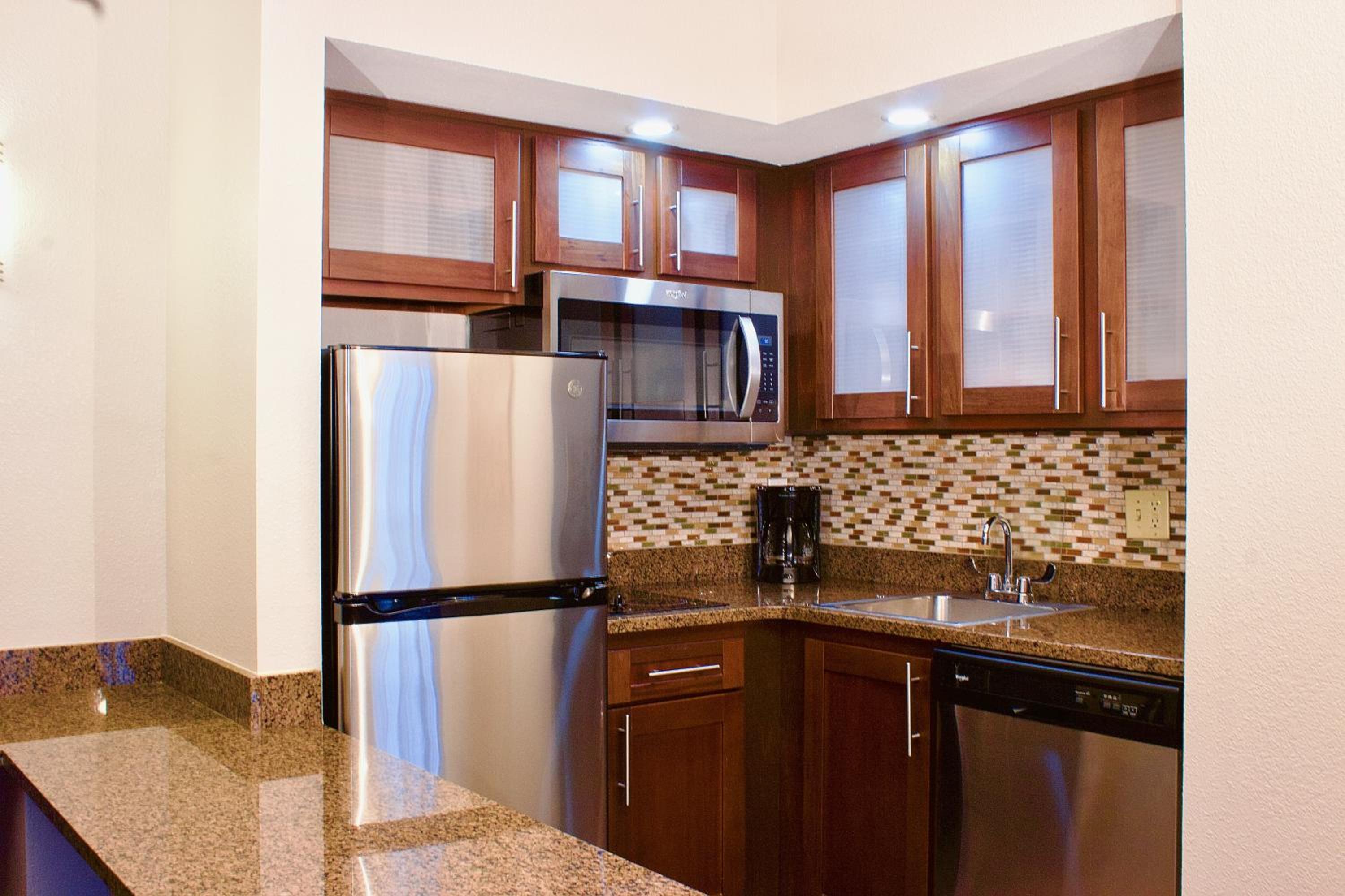 One-Bedroom King Suite - Non-Smoking - Photo 8