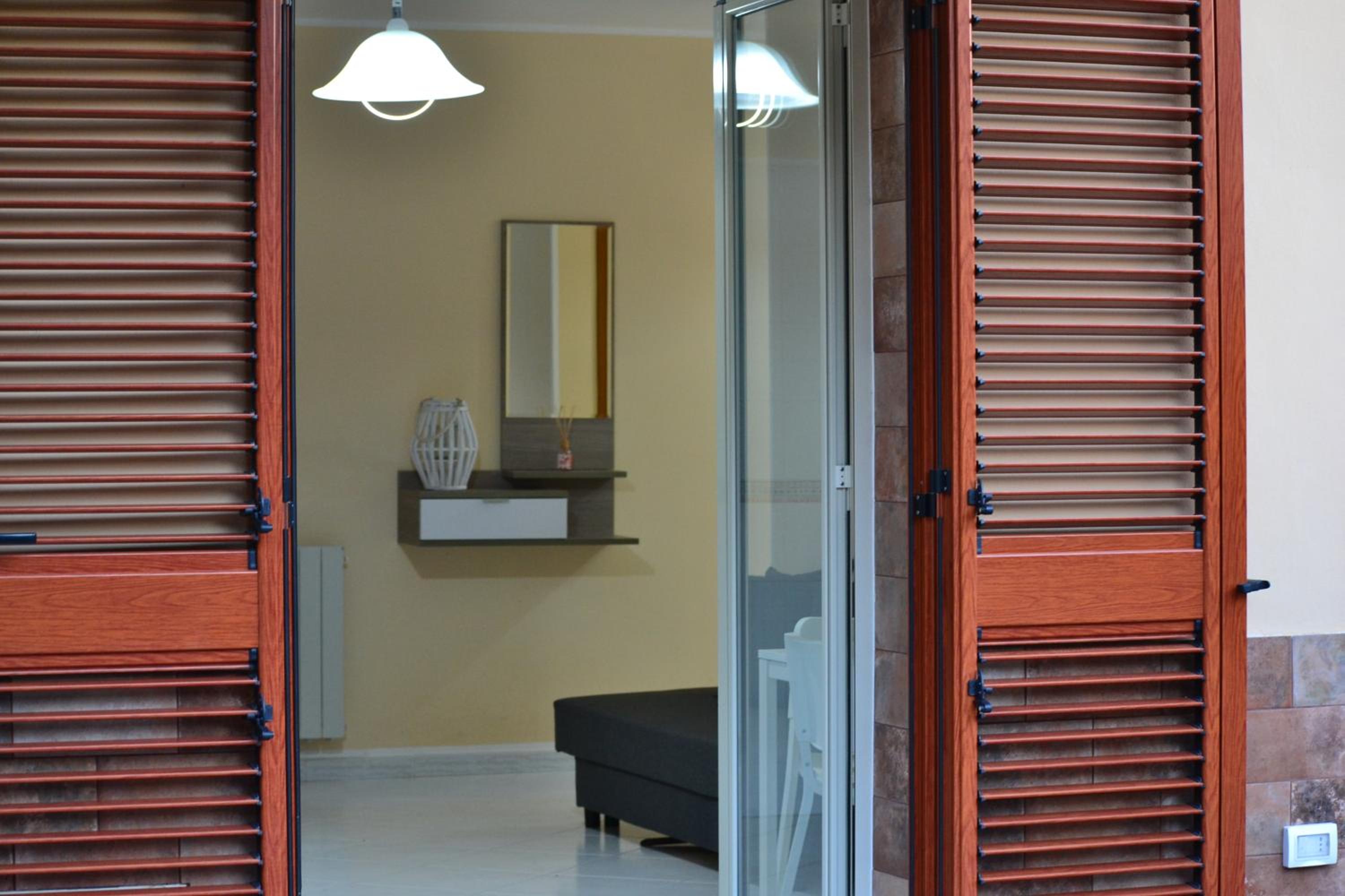 One-Bedroom Apartment - Photo 15