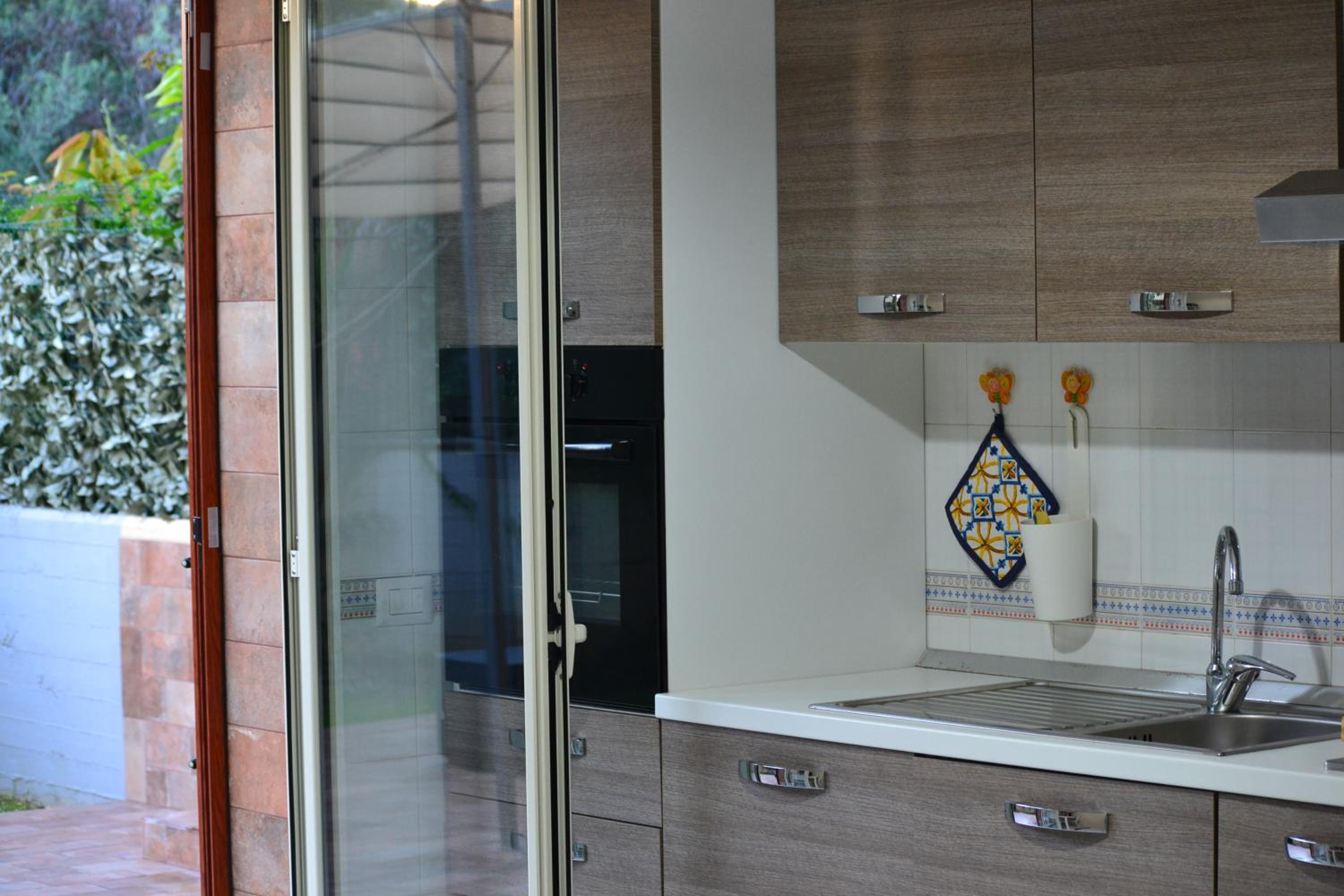 One-Bedroom Apartment - Photo 14