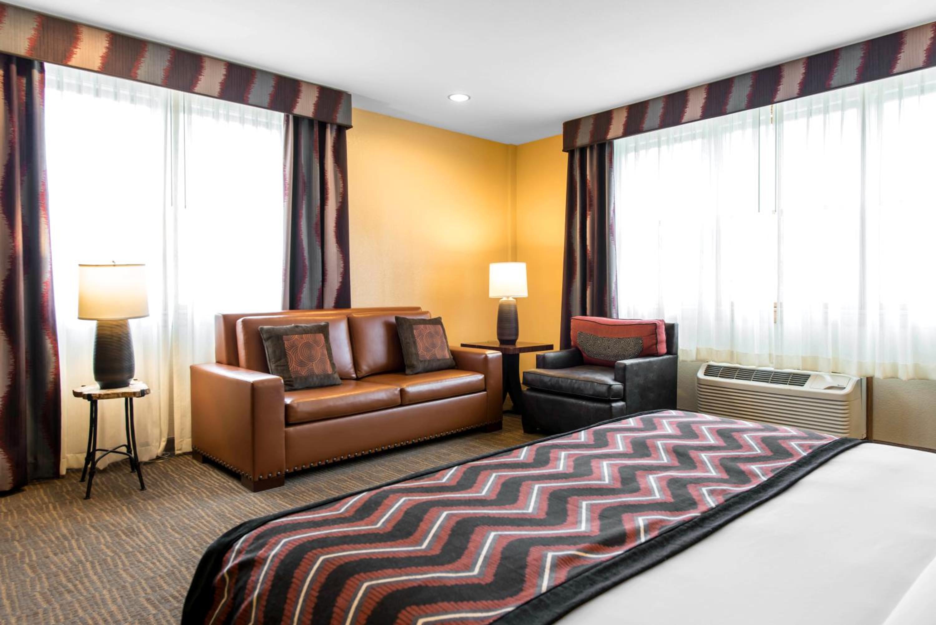Executive Queen Room with Two Queen Beds - Non-smoking - Photo 3