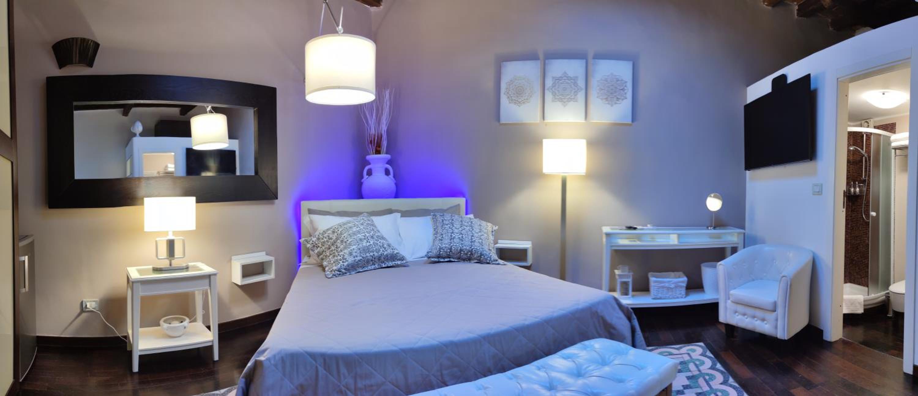 Executive Suite - Photo 26