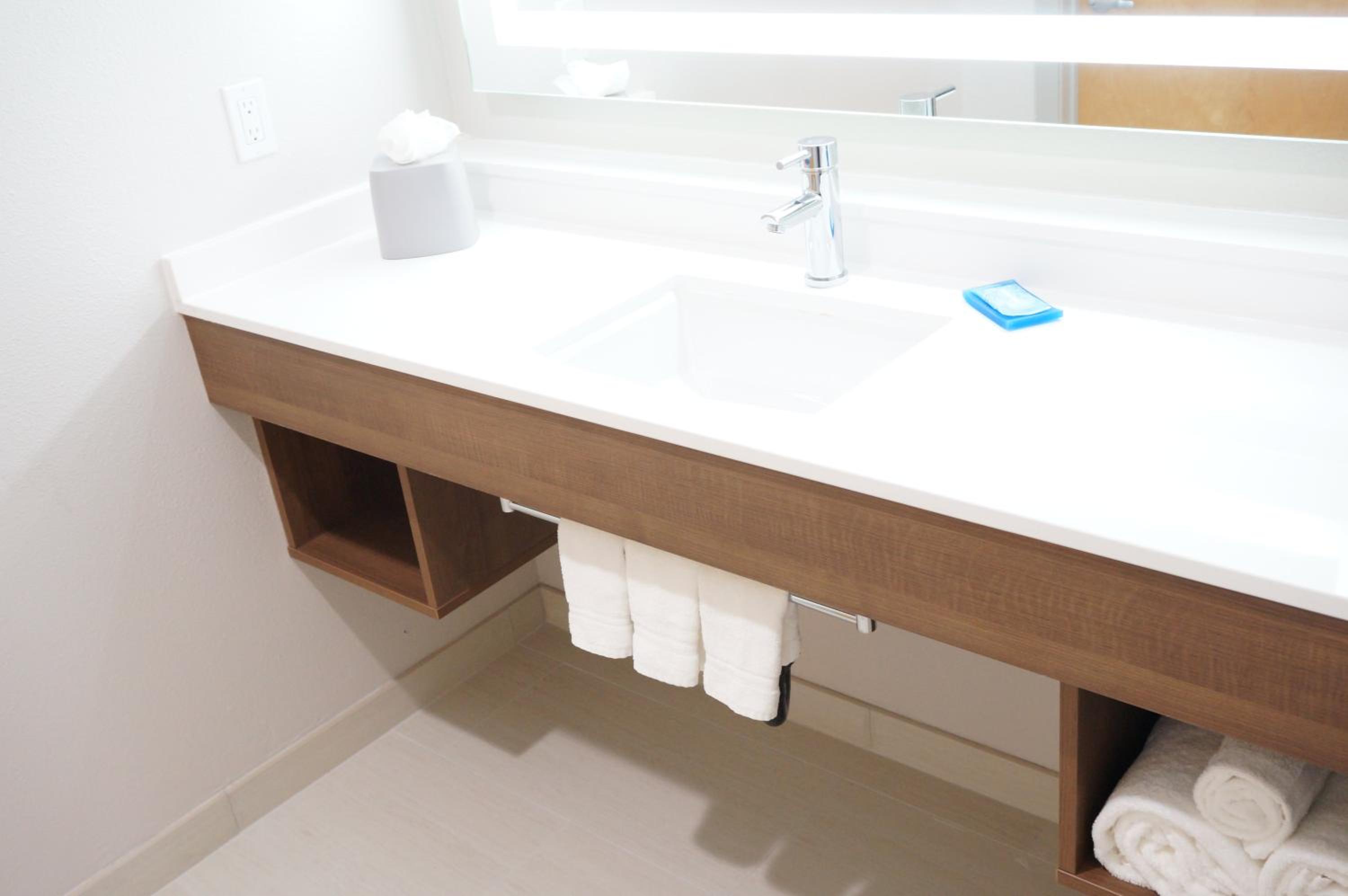 King Suite - Photo 2