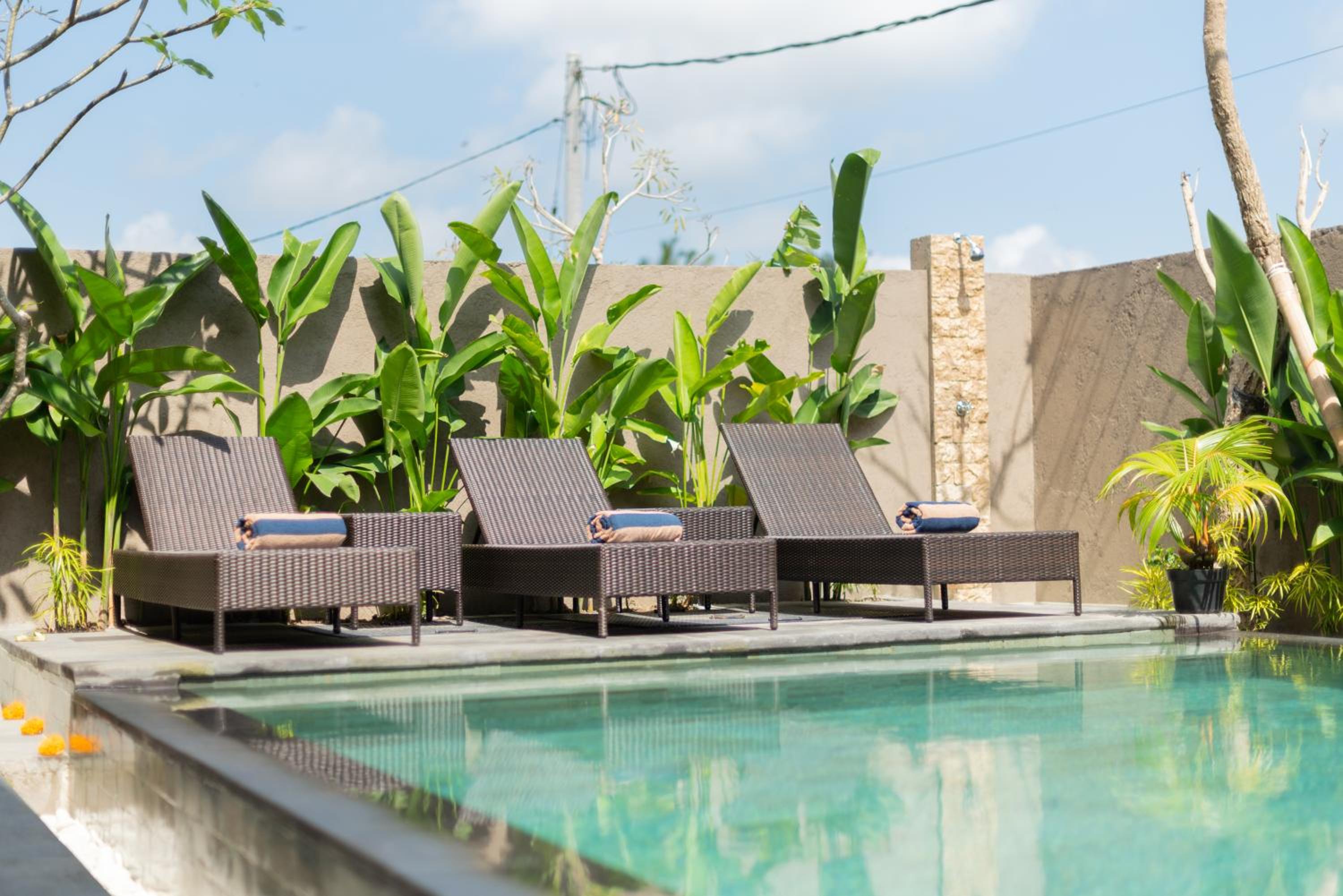 Villa with Private Pool - Photo 7
