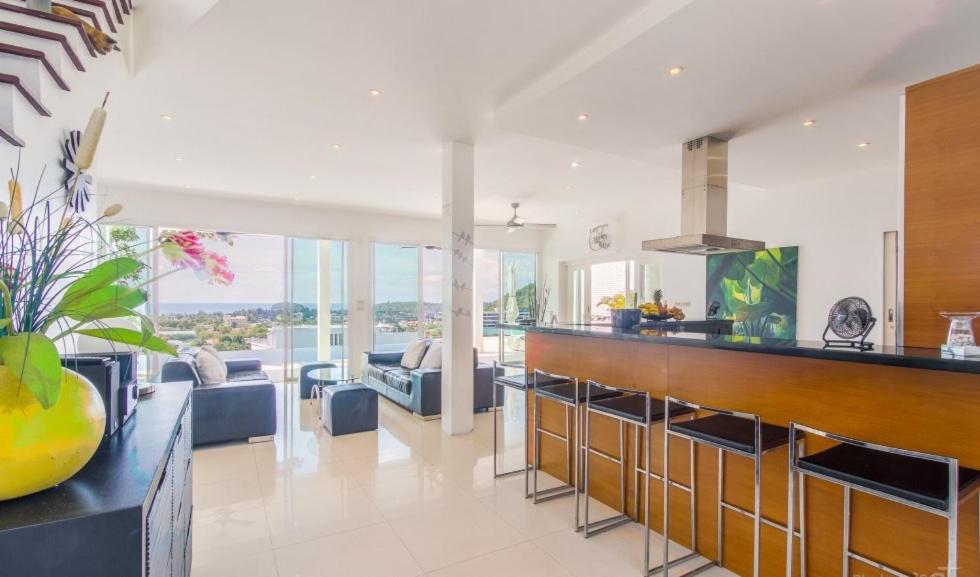 Five-Bedroom Pool Villa with Sea View photo 3