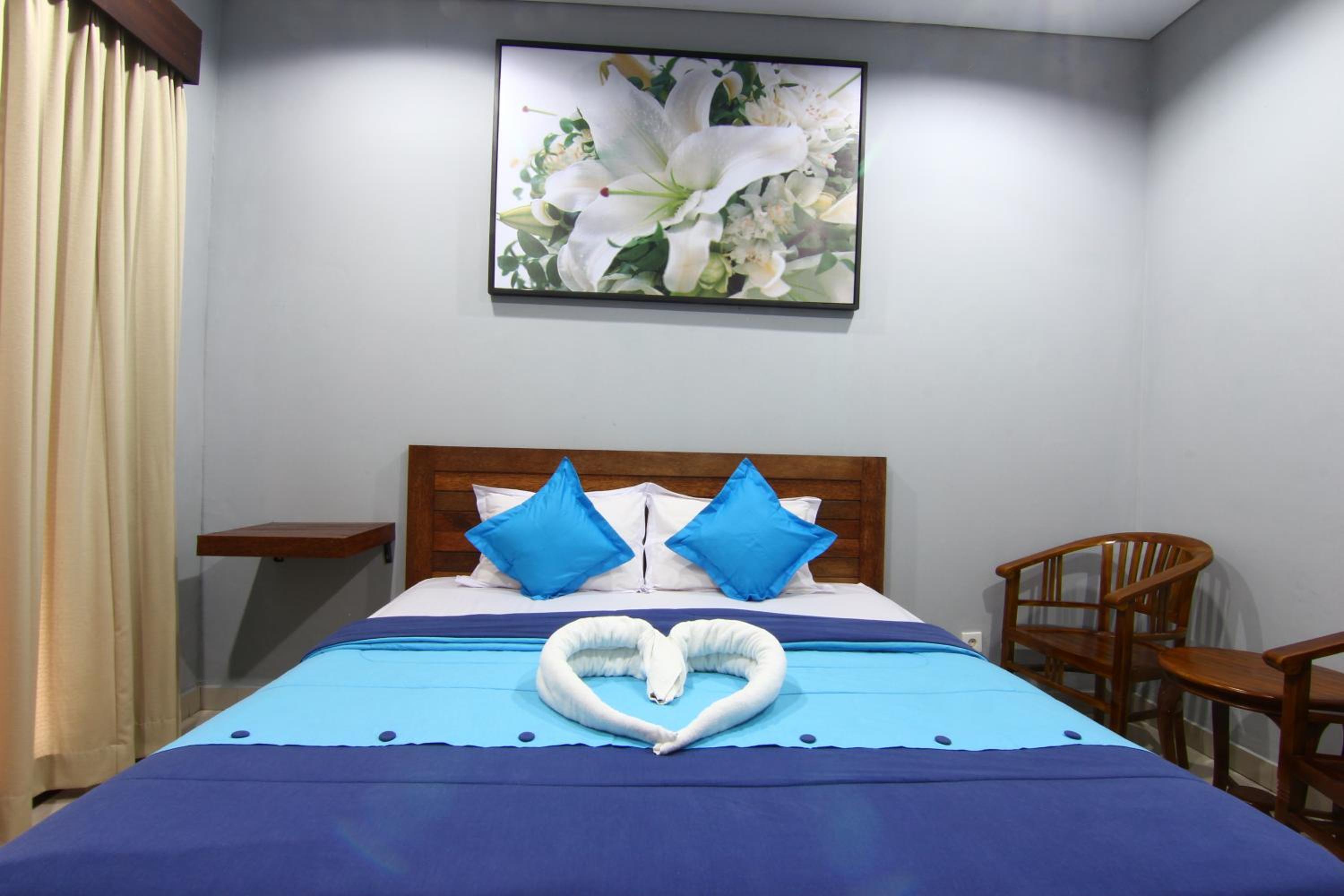 Deluxe Double Room - Photo 11