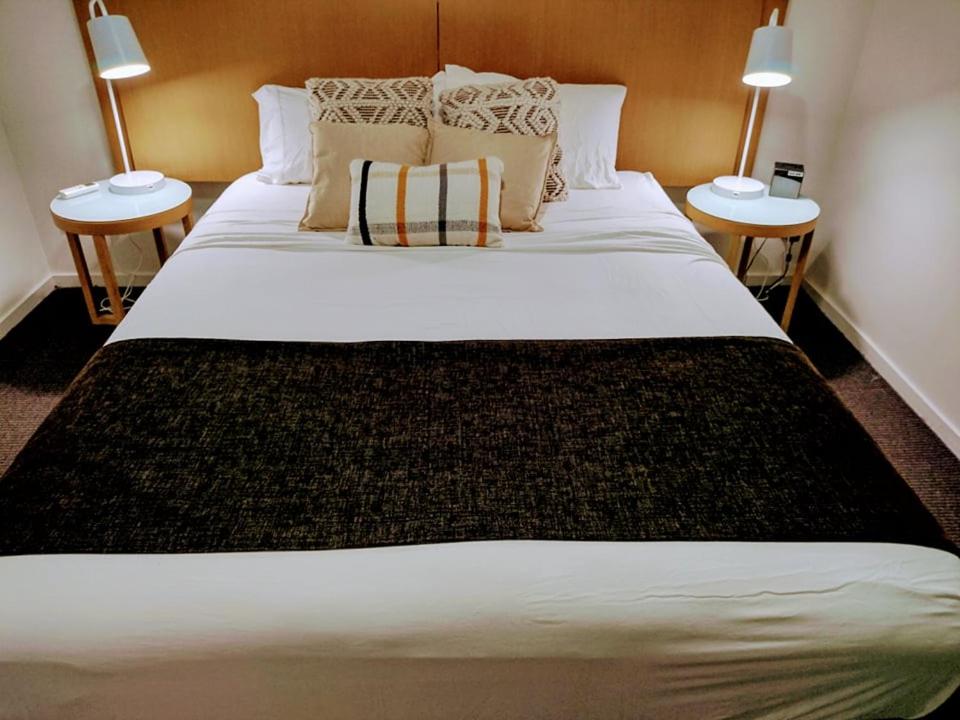 One-Bedroom Apartment with Balcony and Sea View + $25 Litchfield or Fishing Voucher pp photo 2