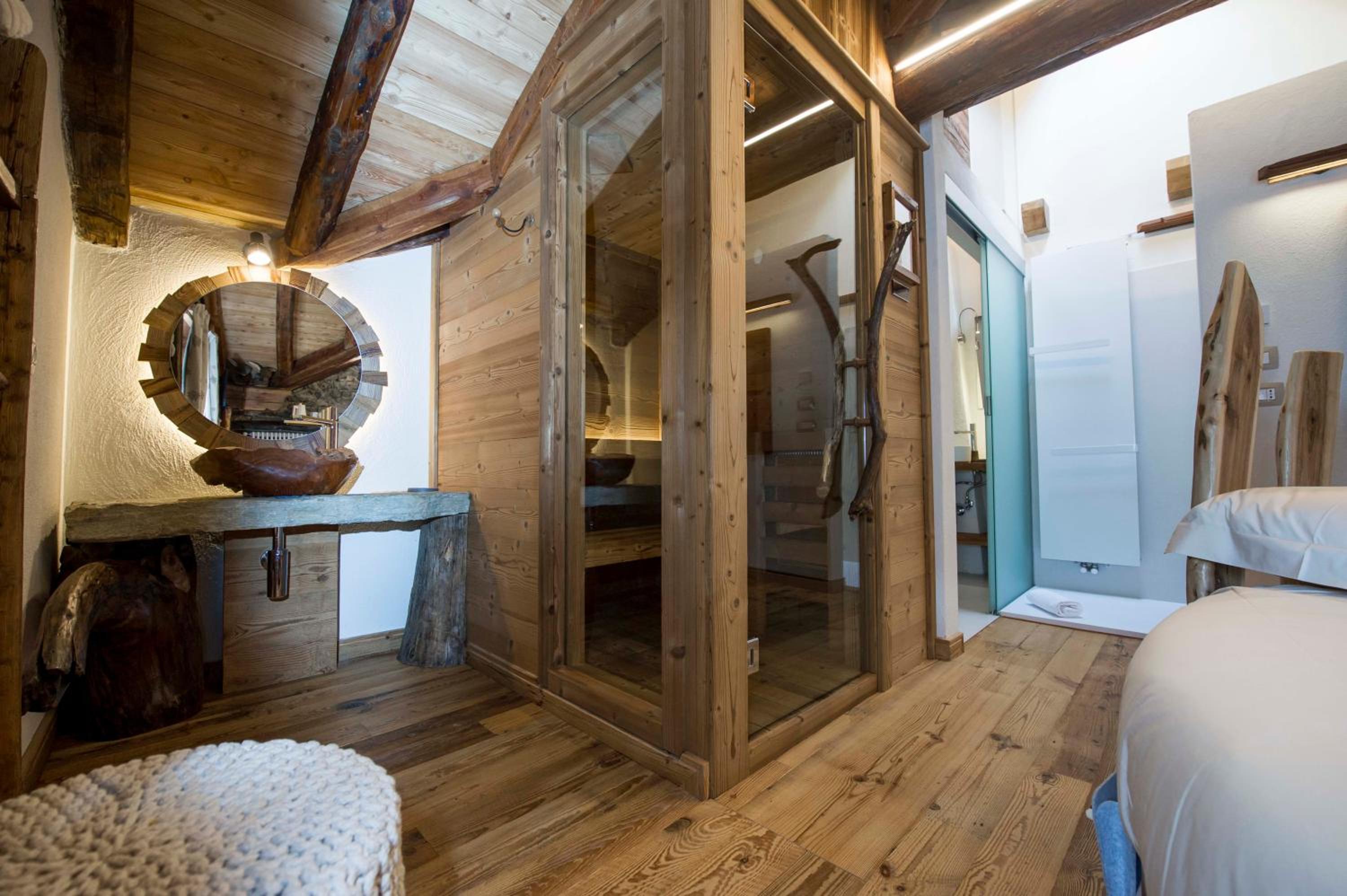 Junior Suite with Sauna - Photo 2