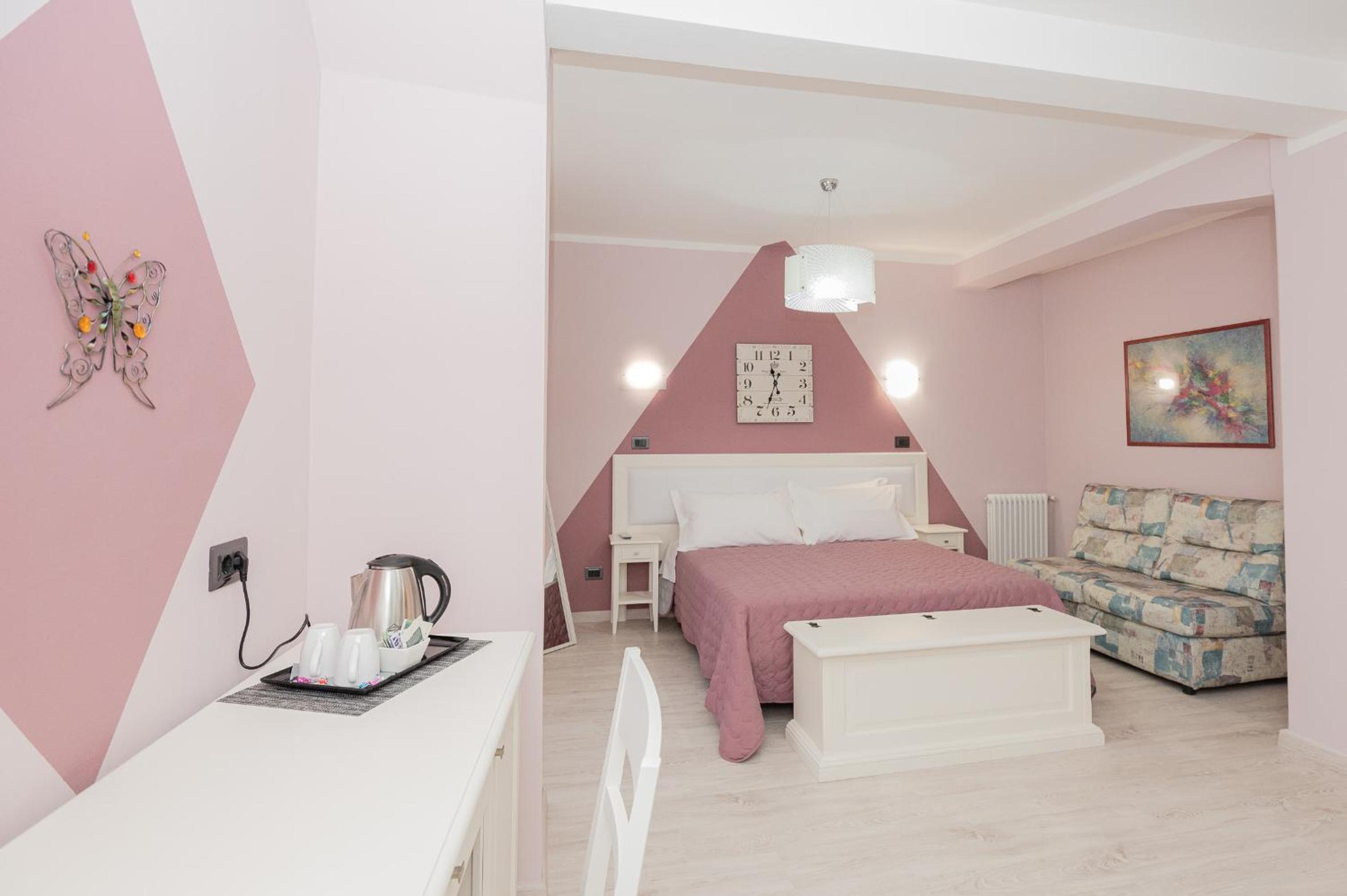 Deluxe Double or Twin Room - Photo 3