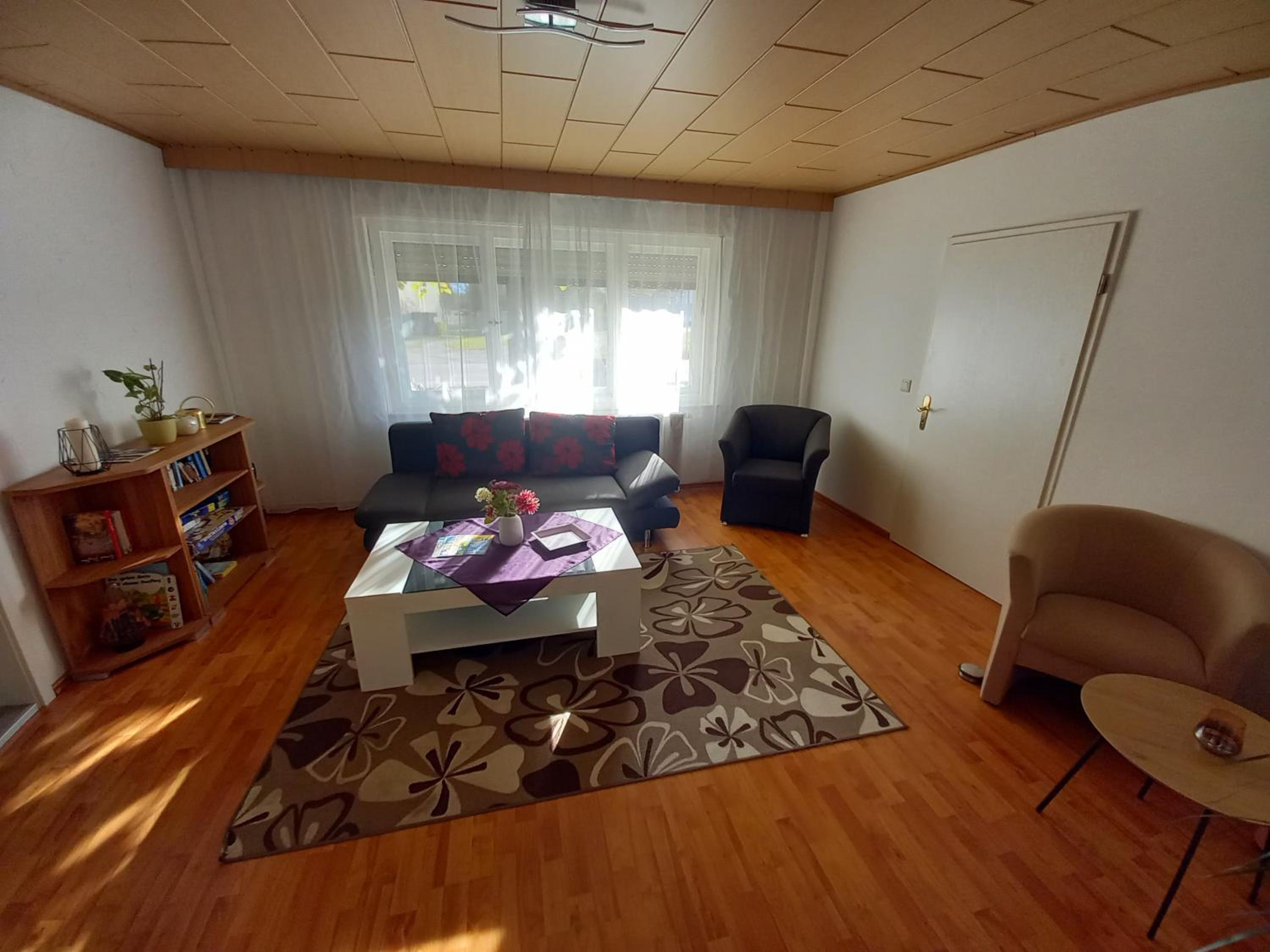Two-Bedroom Apartment - Photo 2