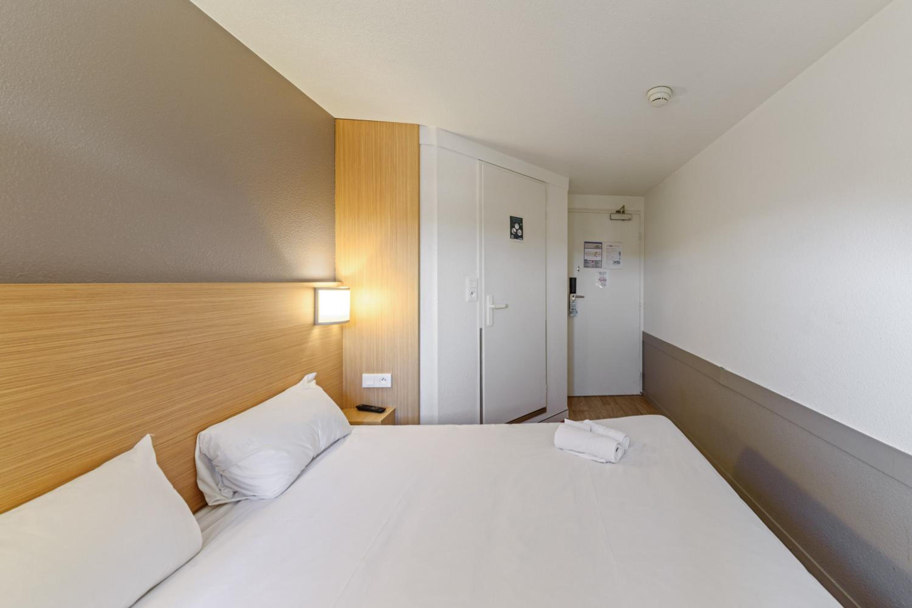Double Room - Photo 2