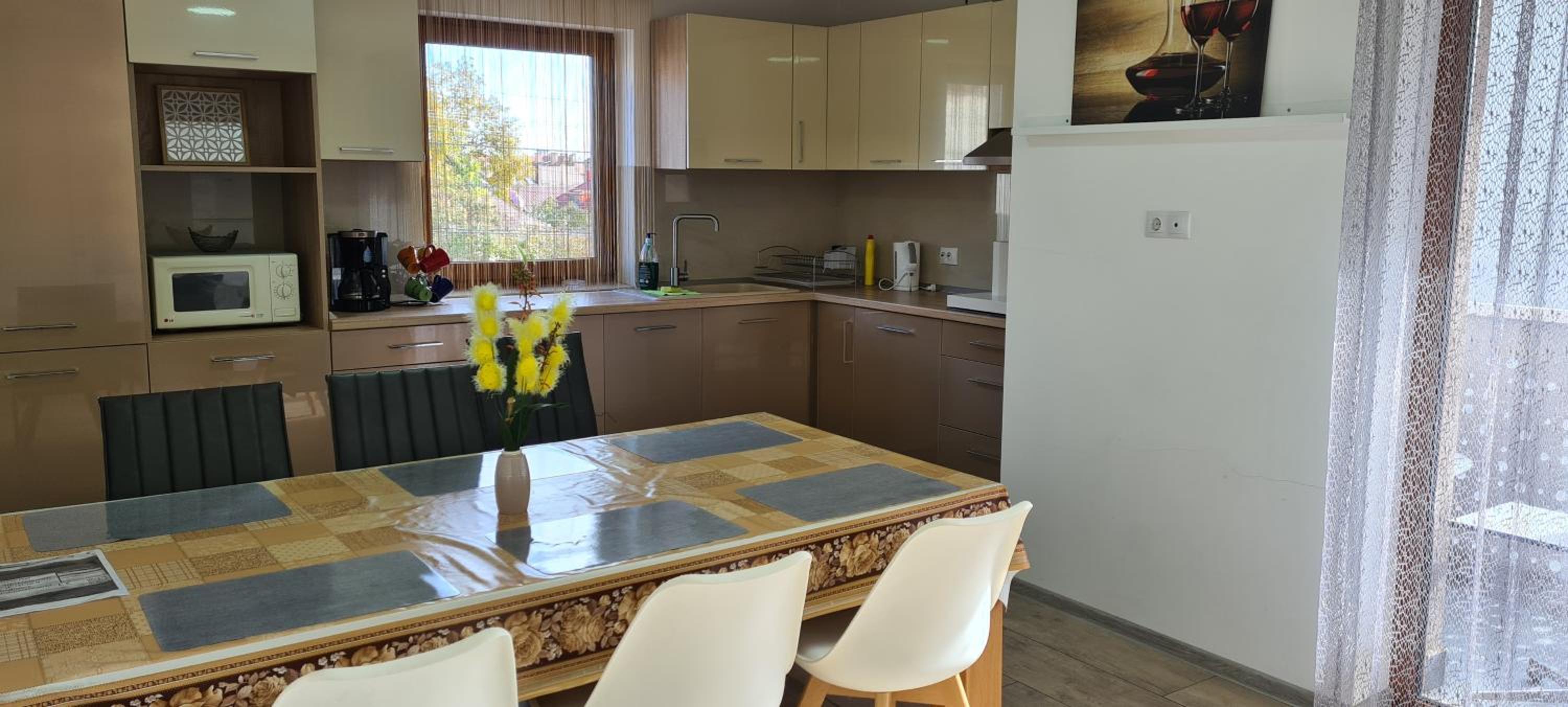 Apartment - Photo 2