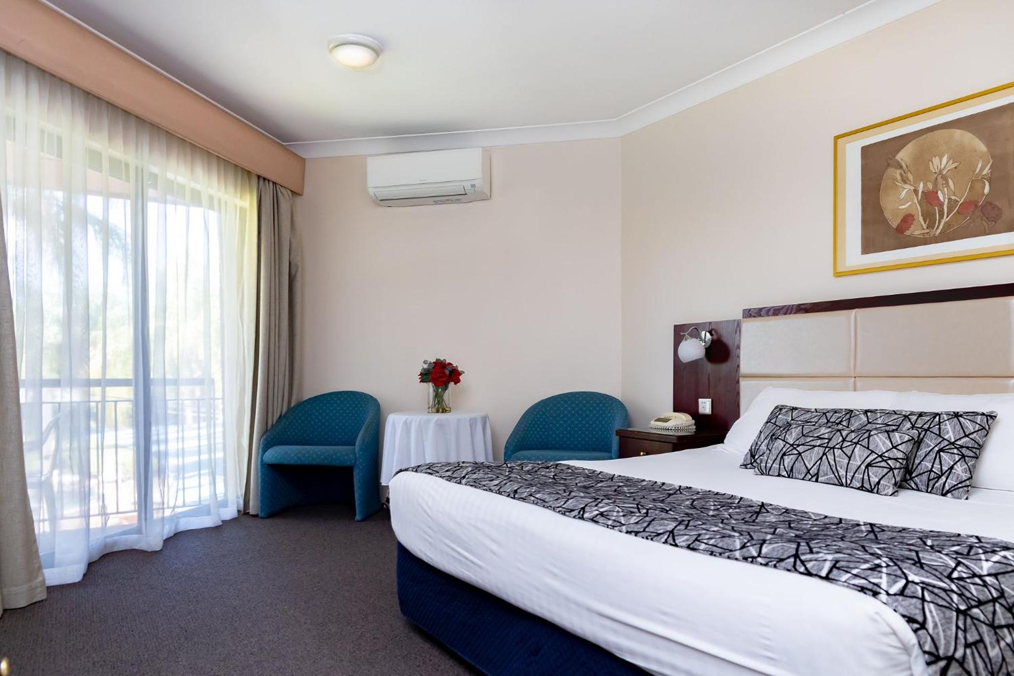 Deluxe Queen Room - Balcony