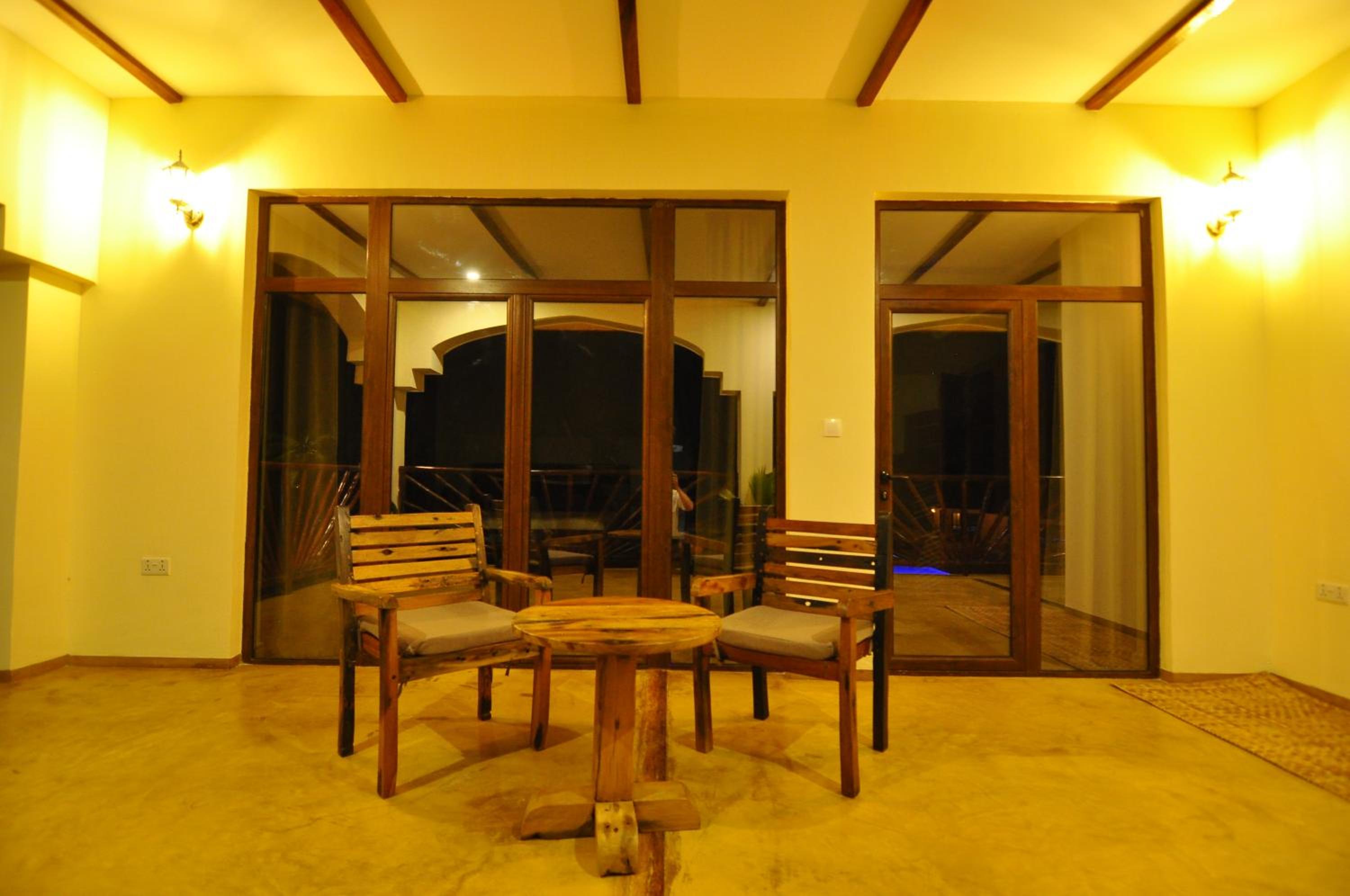 Suite with Balcony and Partial Sea View - Photo 36